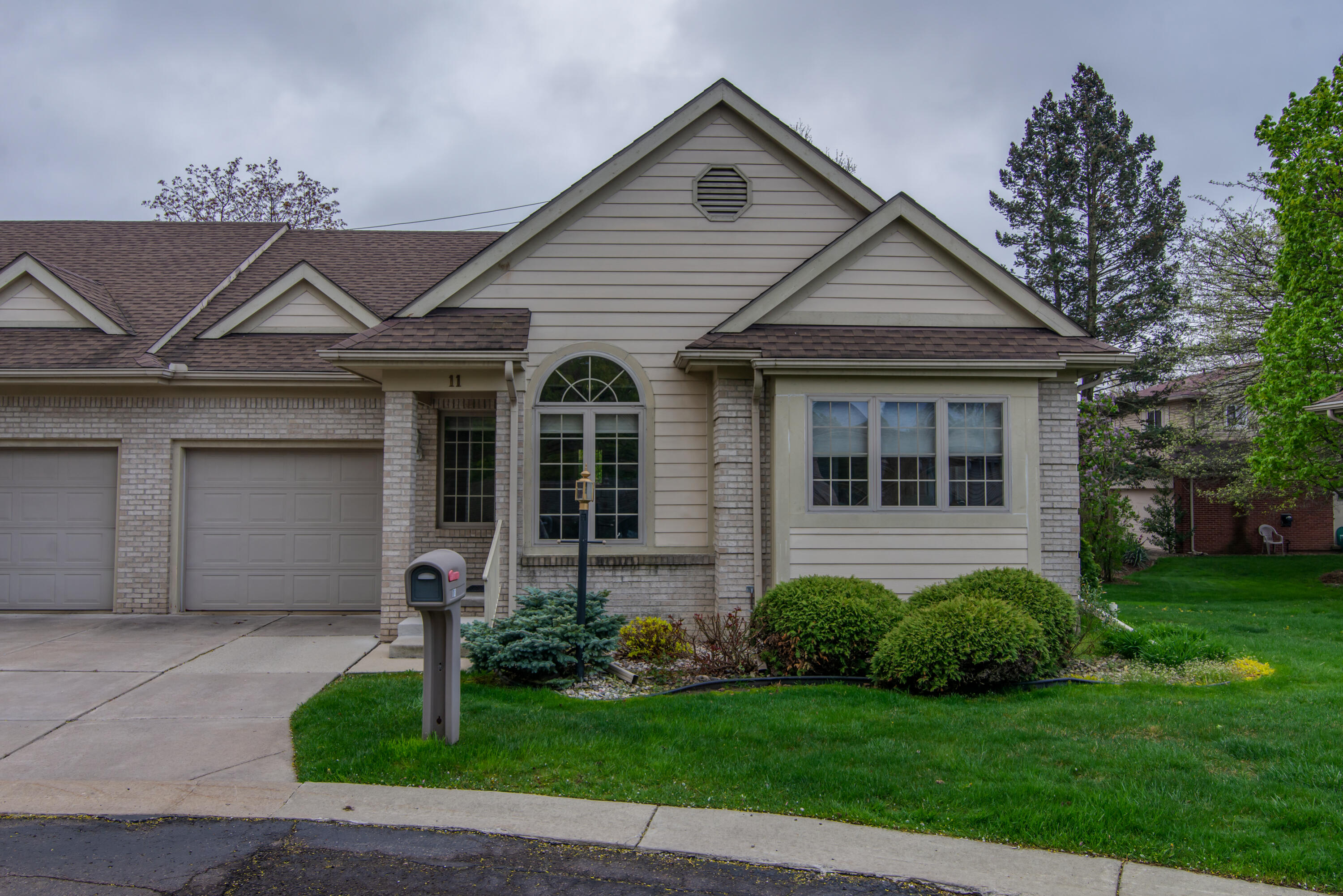 11 Hickory Court