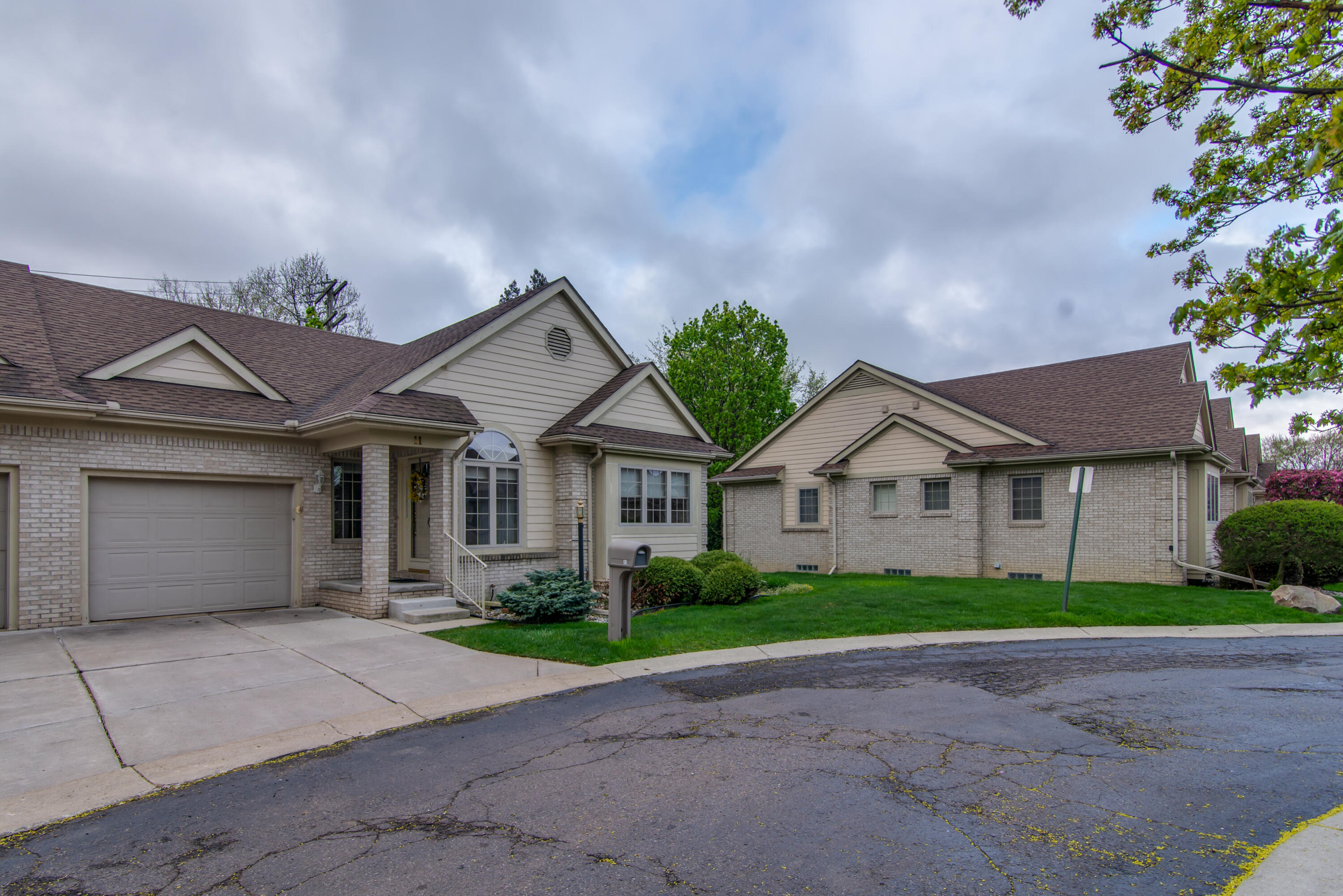 11 Hickory Court