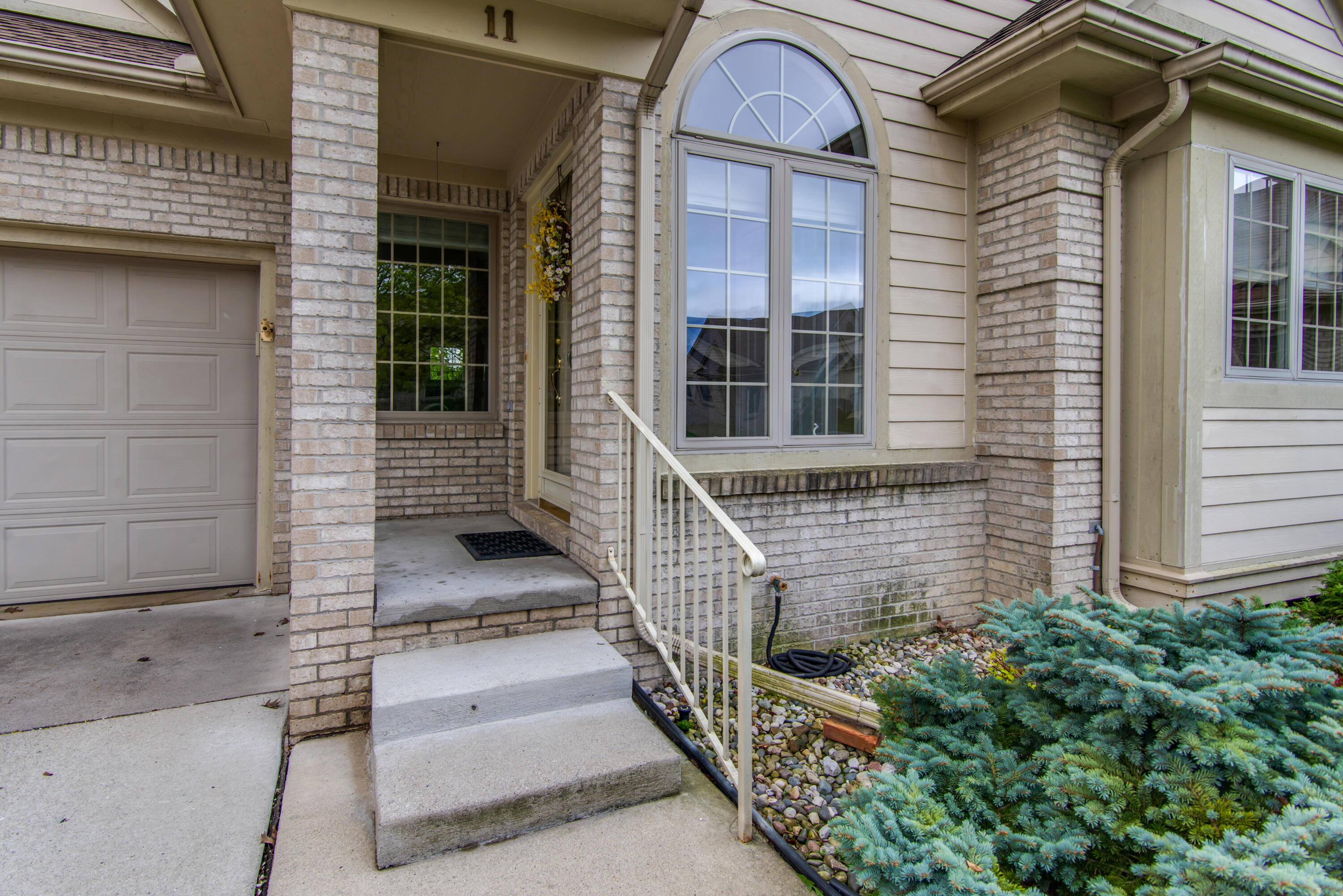 11 Hickory Court