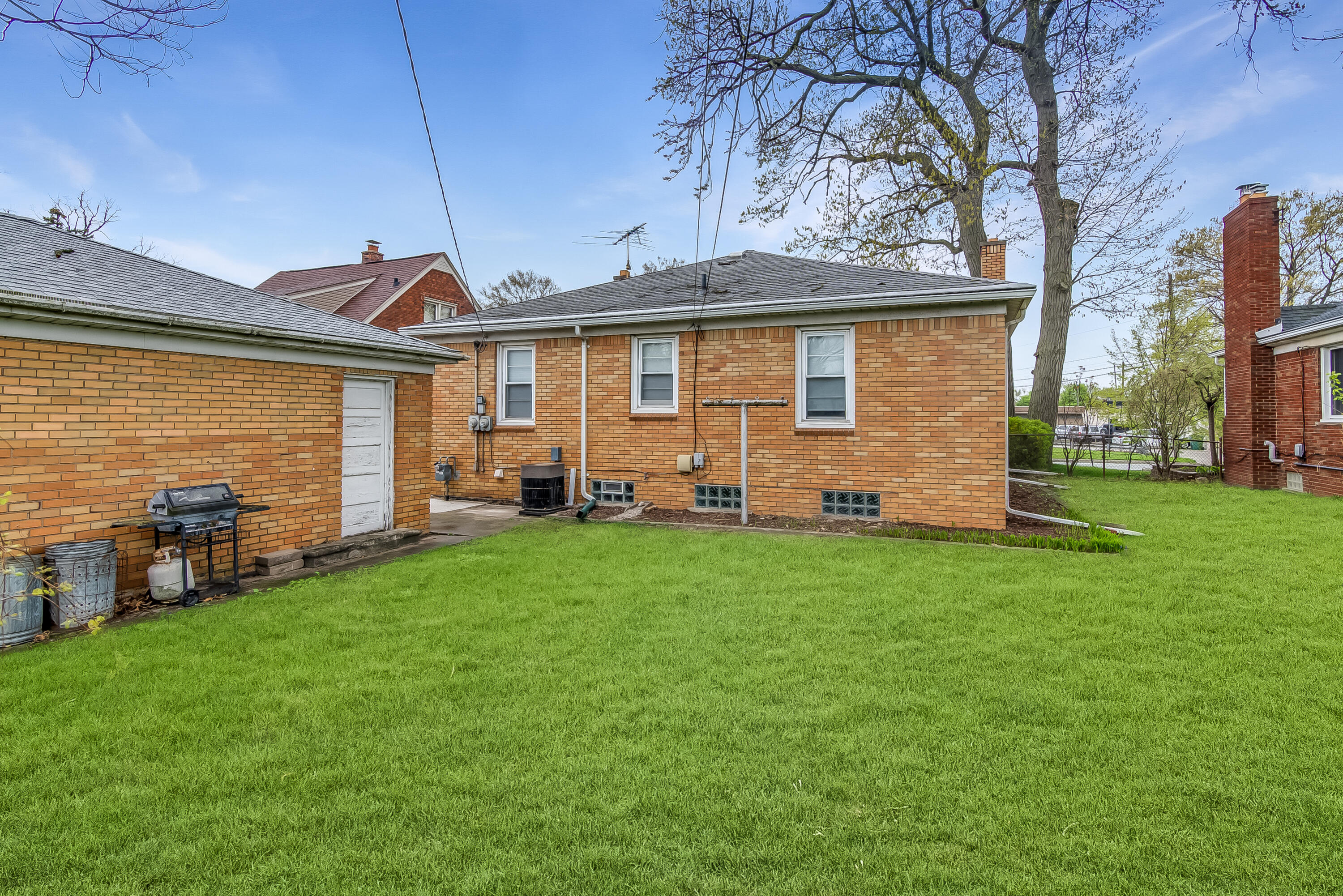 1210 Champaign Road