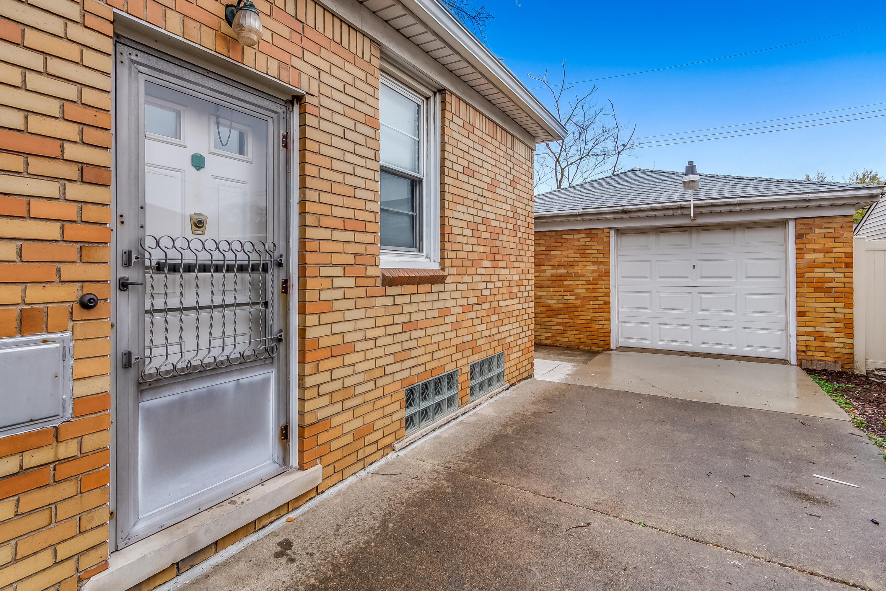 1210 Champaign Road