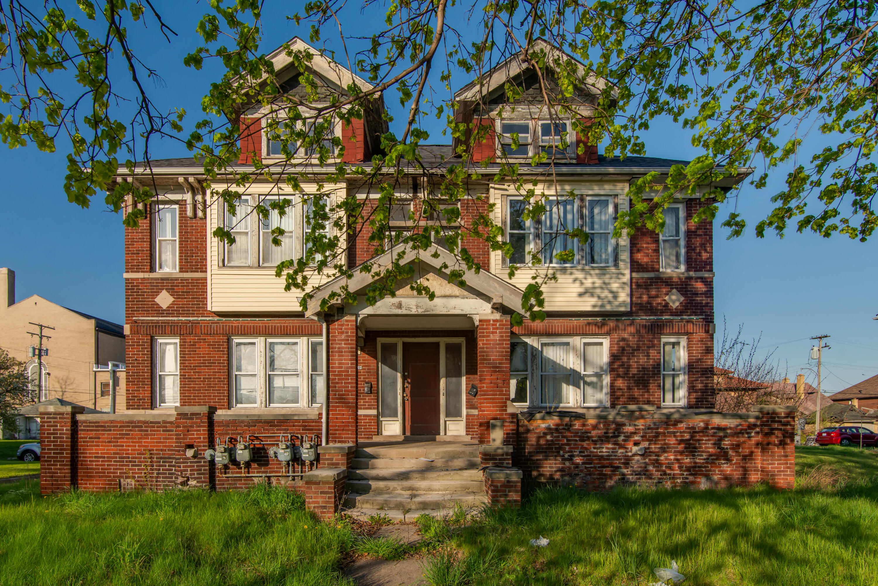 4468 Helen Street