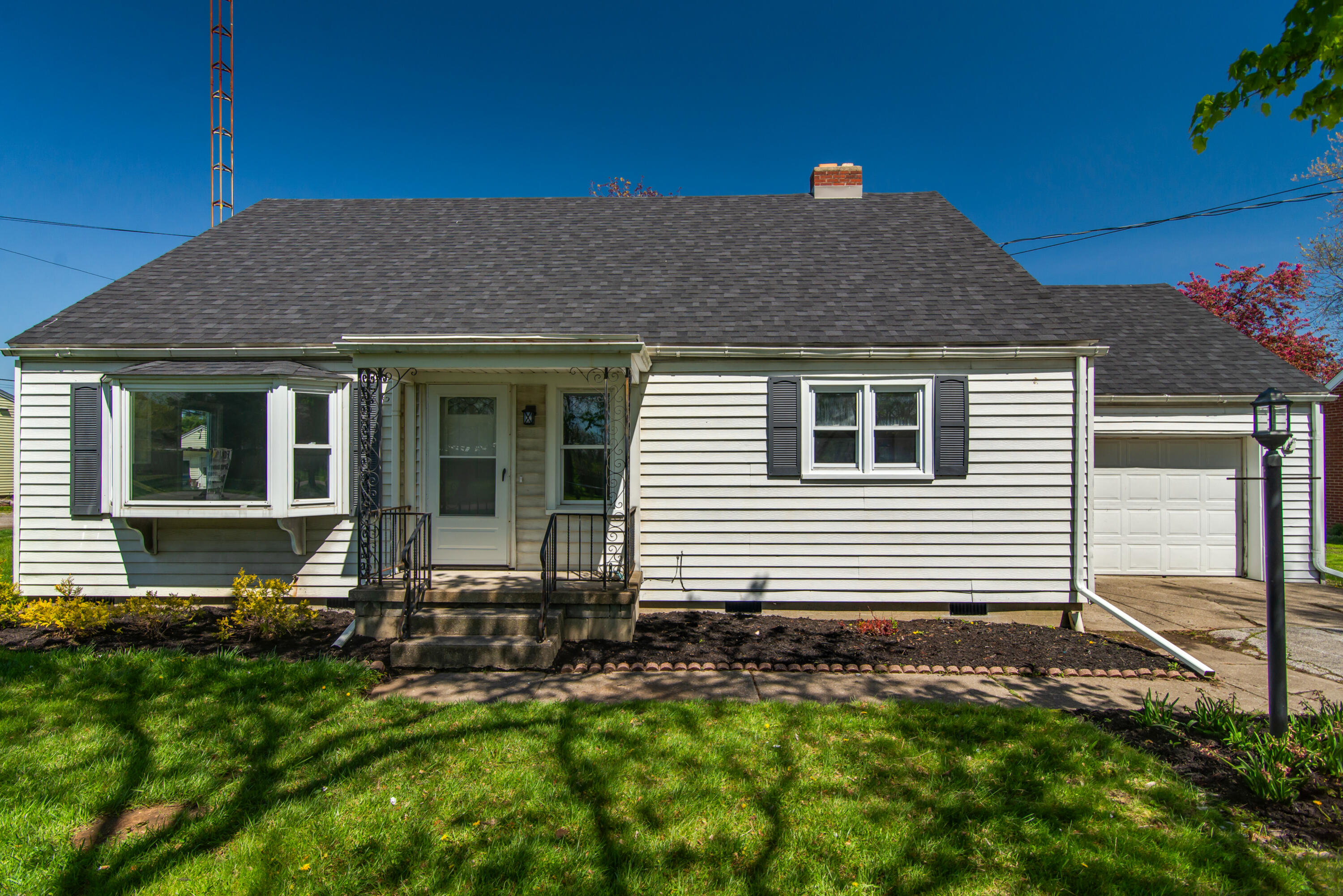 6748 Green Road