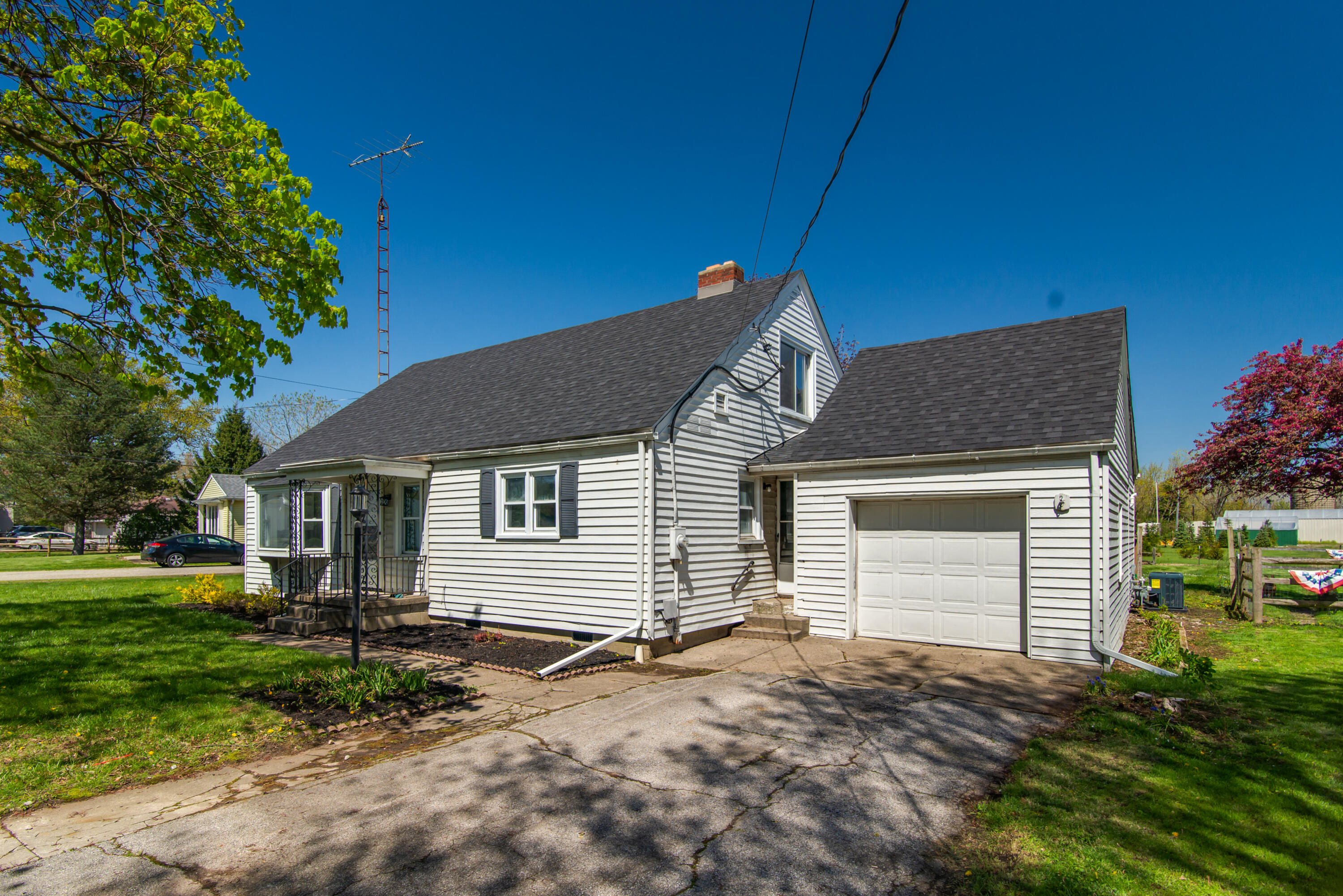 6748 Green Road