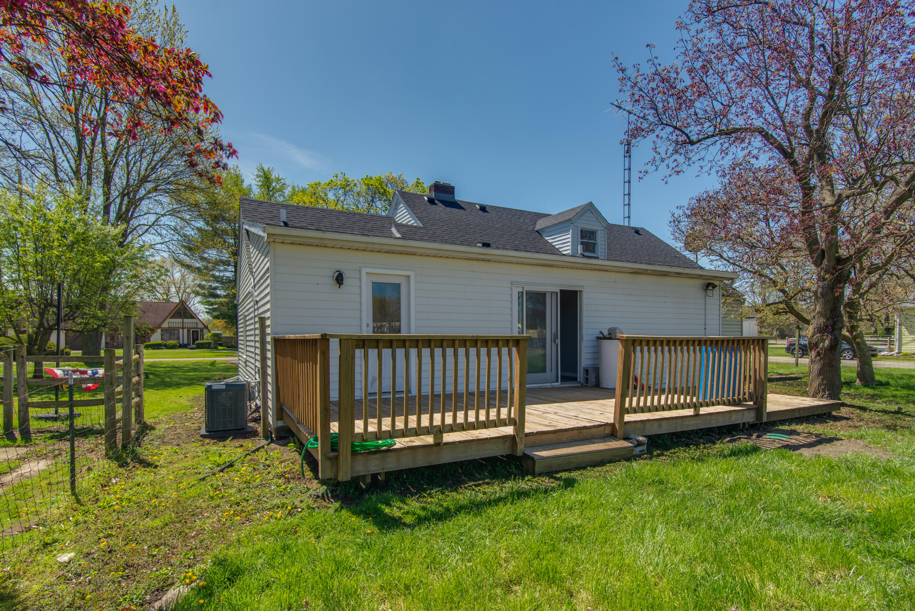 6748 Green Road