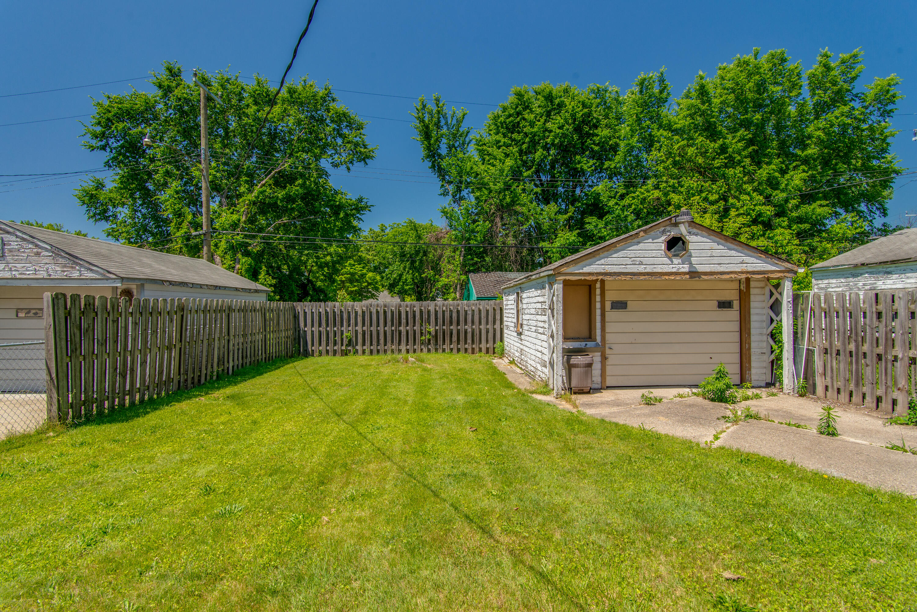 9263 Schaefer Highway