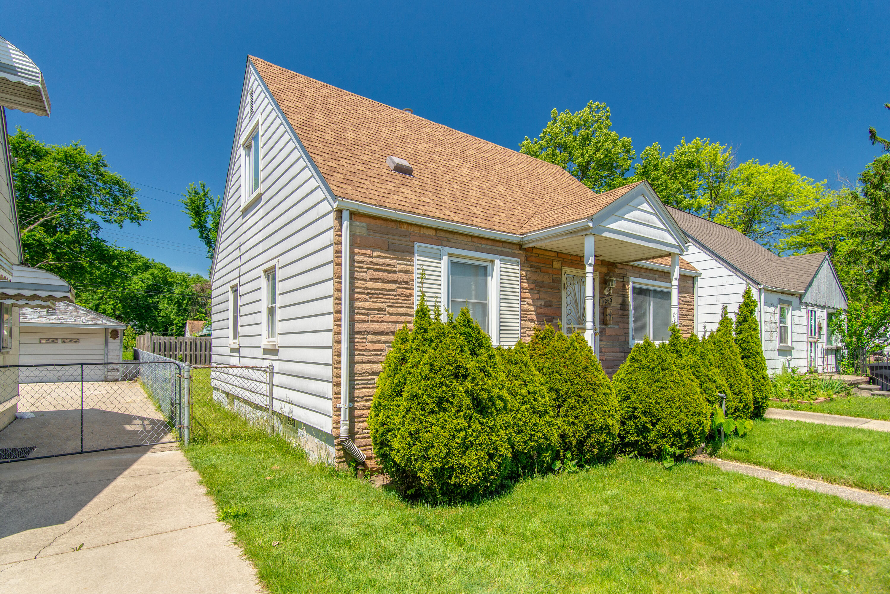 9263 Schaefer Highway