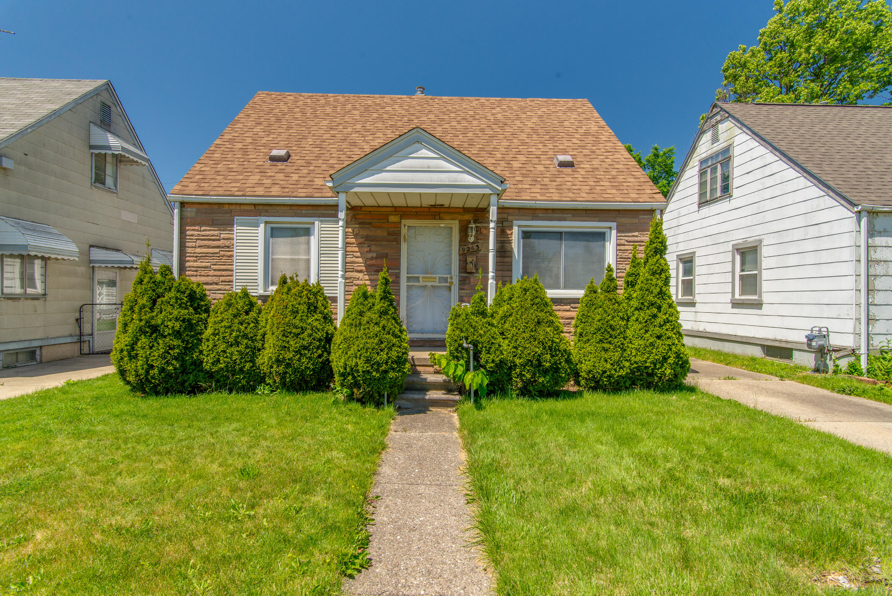 9263 Schaefer Highway