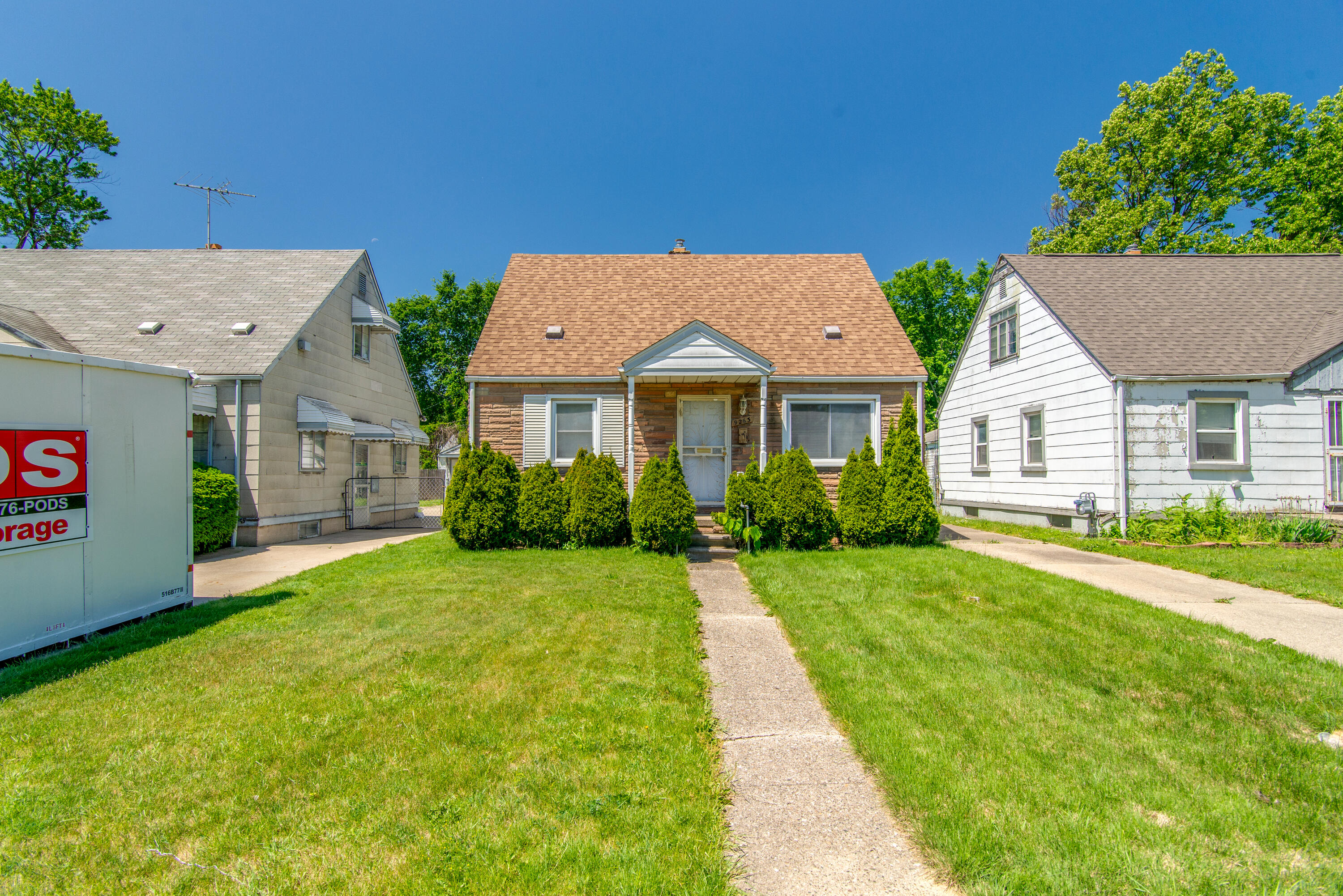 9263 Schaefer Highway