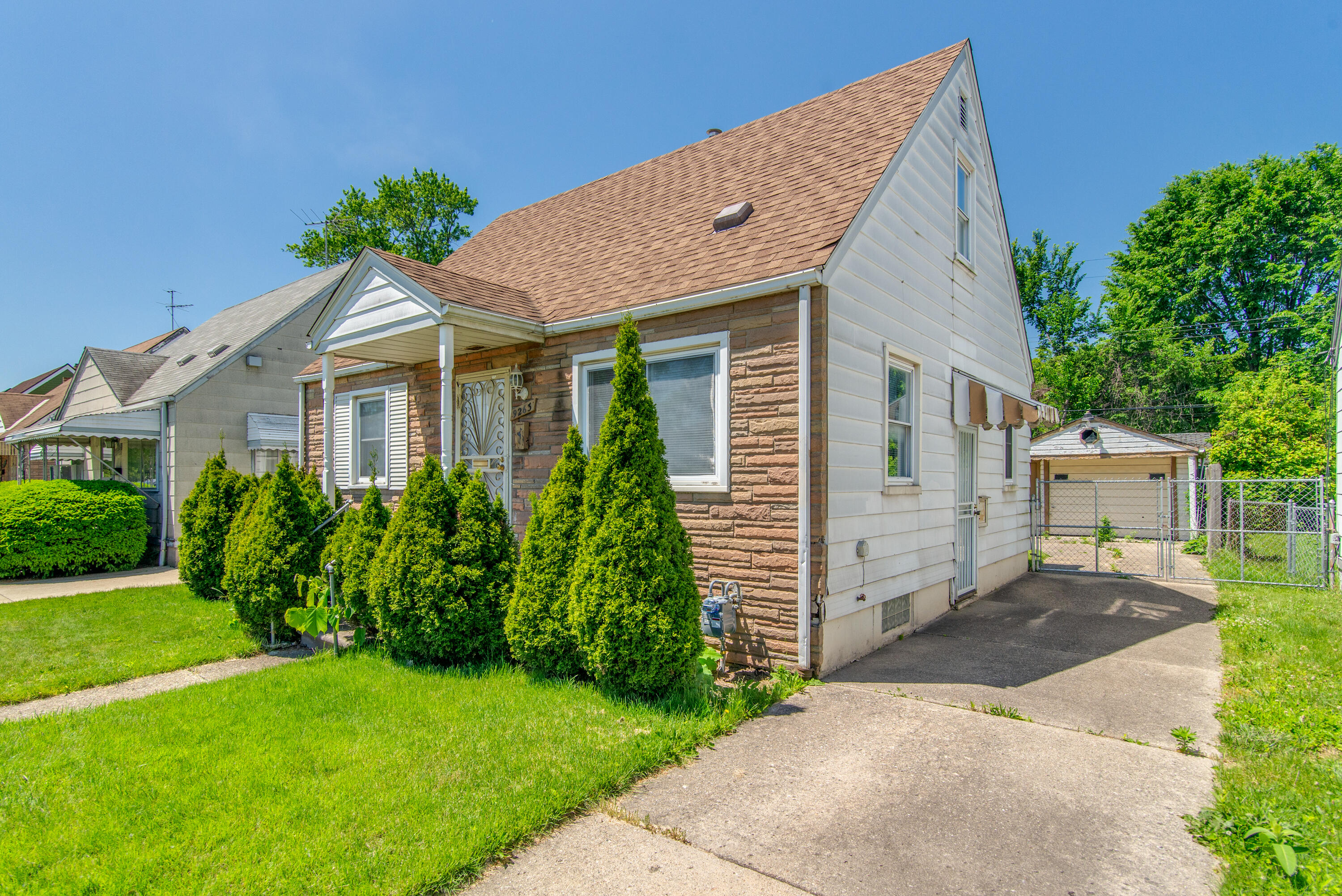 9263 Schaefer Highway