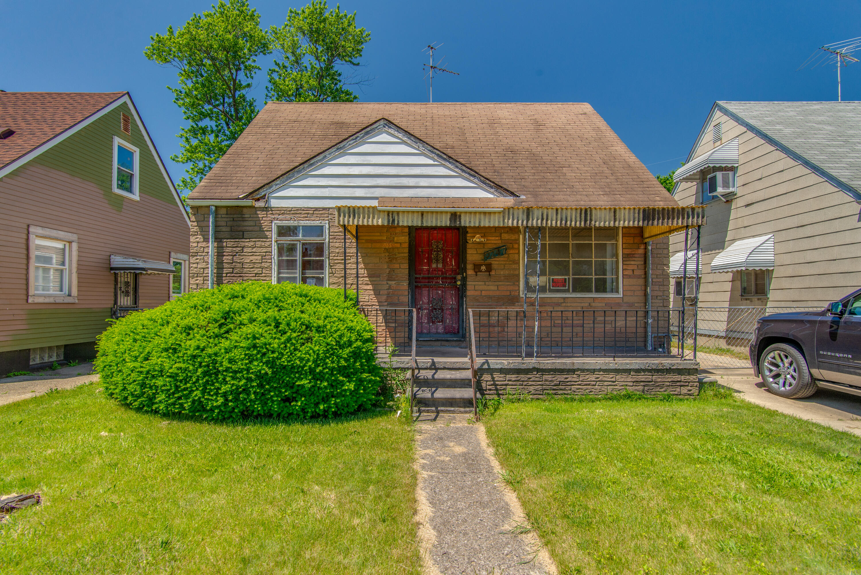 9247 Schaefer Highway