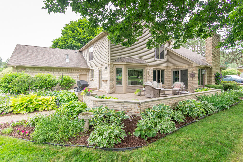 812 Boutell Drive