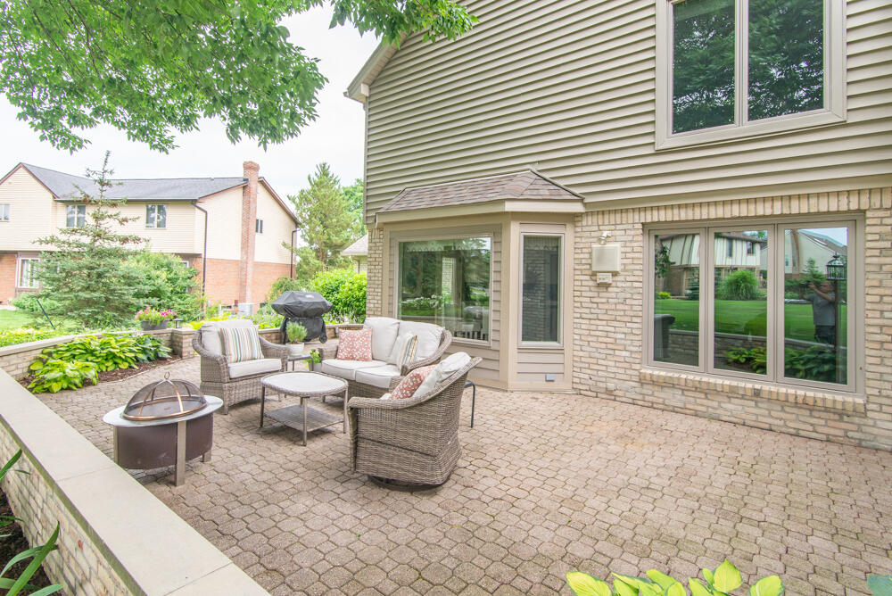 812 Boutell Drive