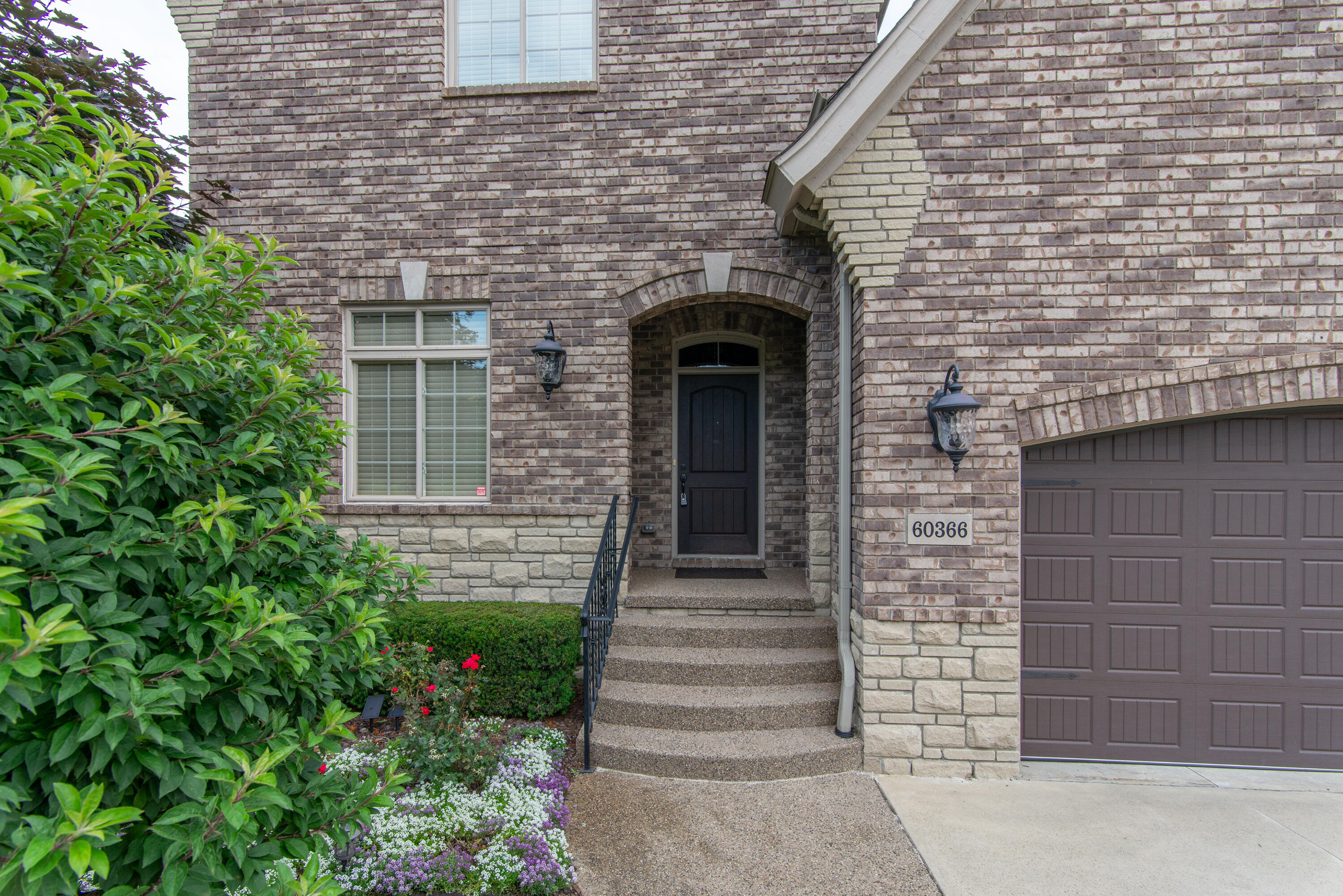 60366 Stonecrest Drive