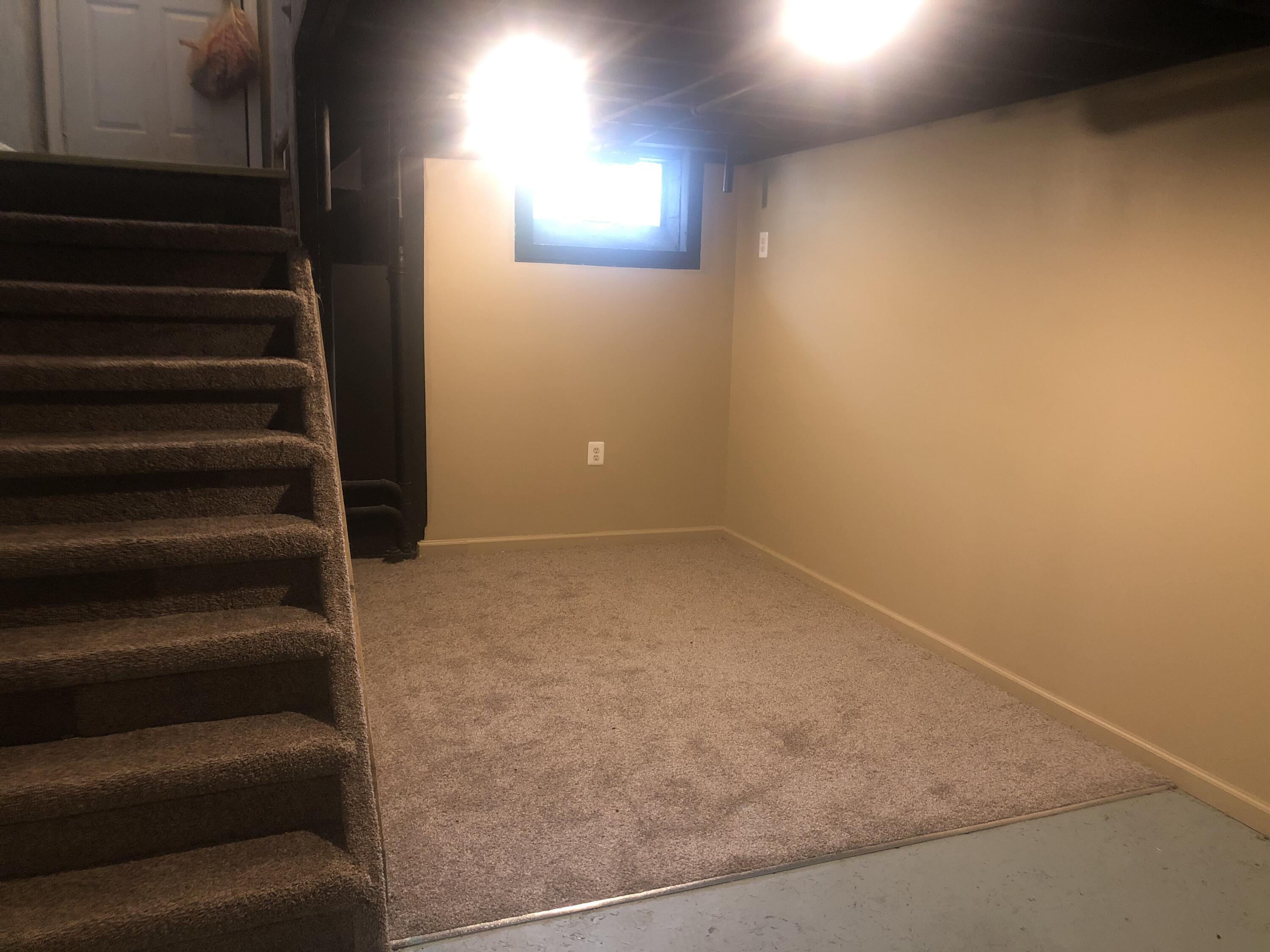 16801 Lamphere