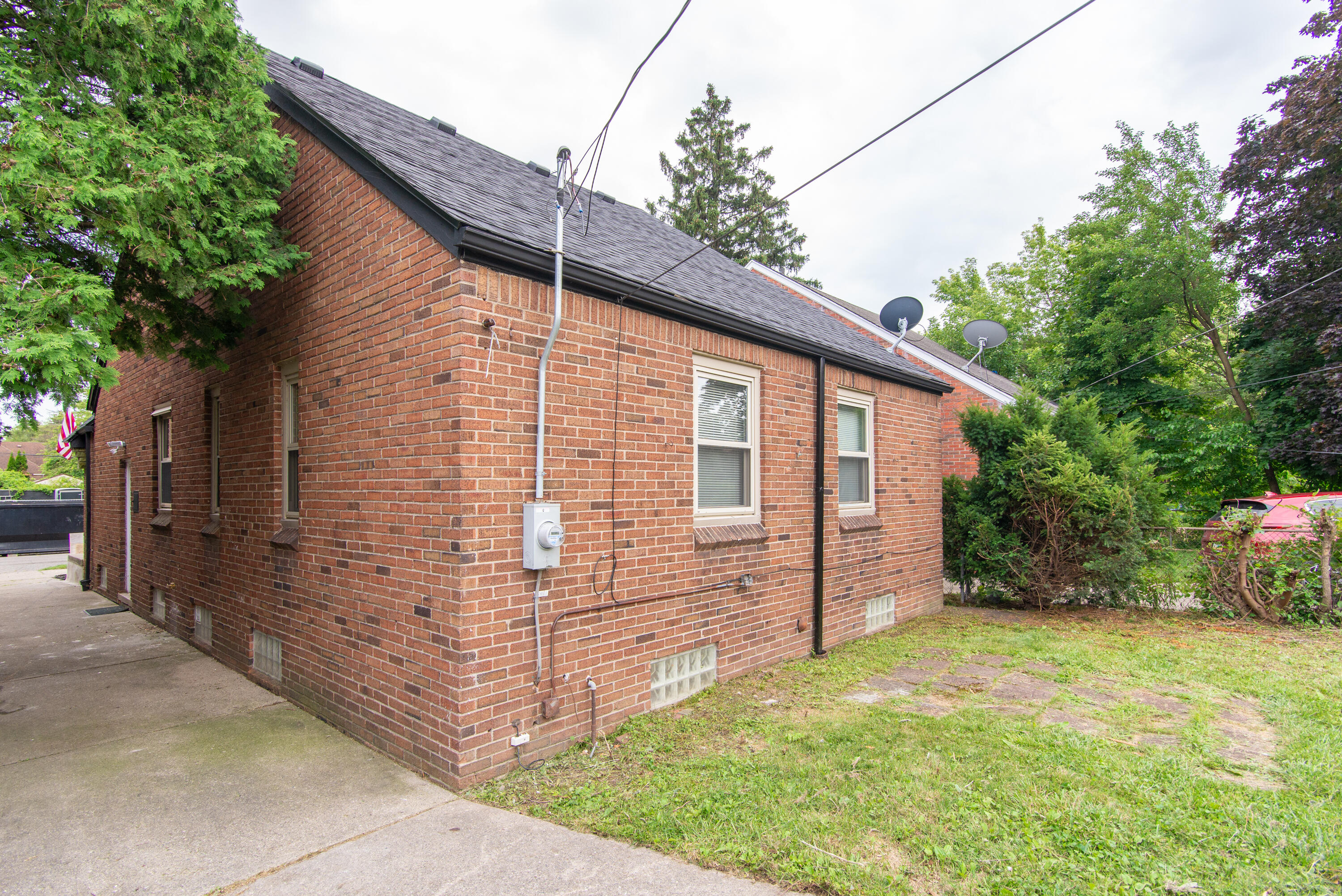 10035 Greensboro Street