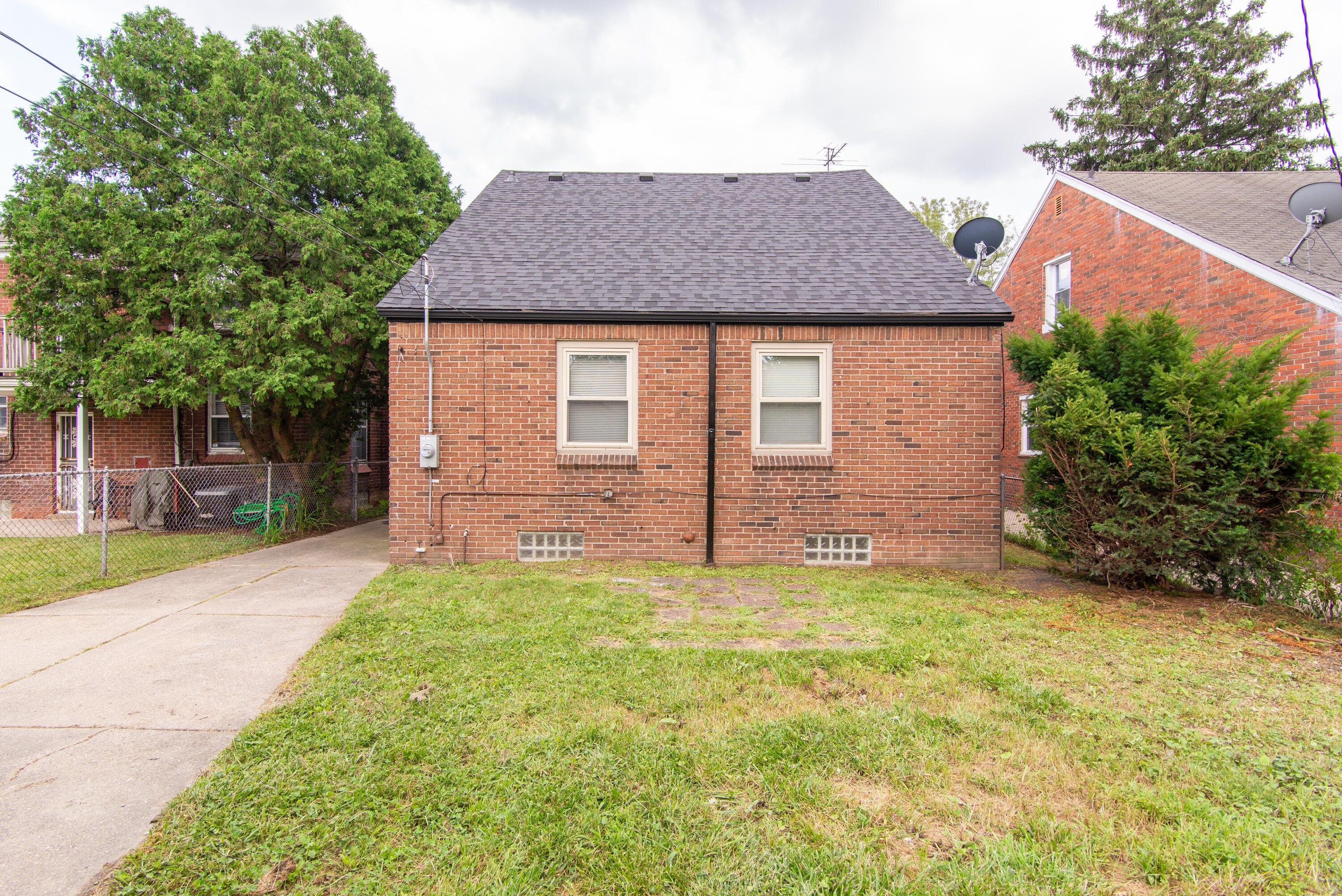 10035 Greensboro Street