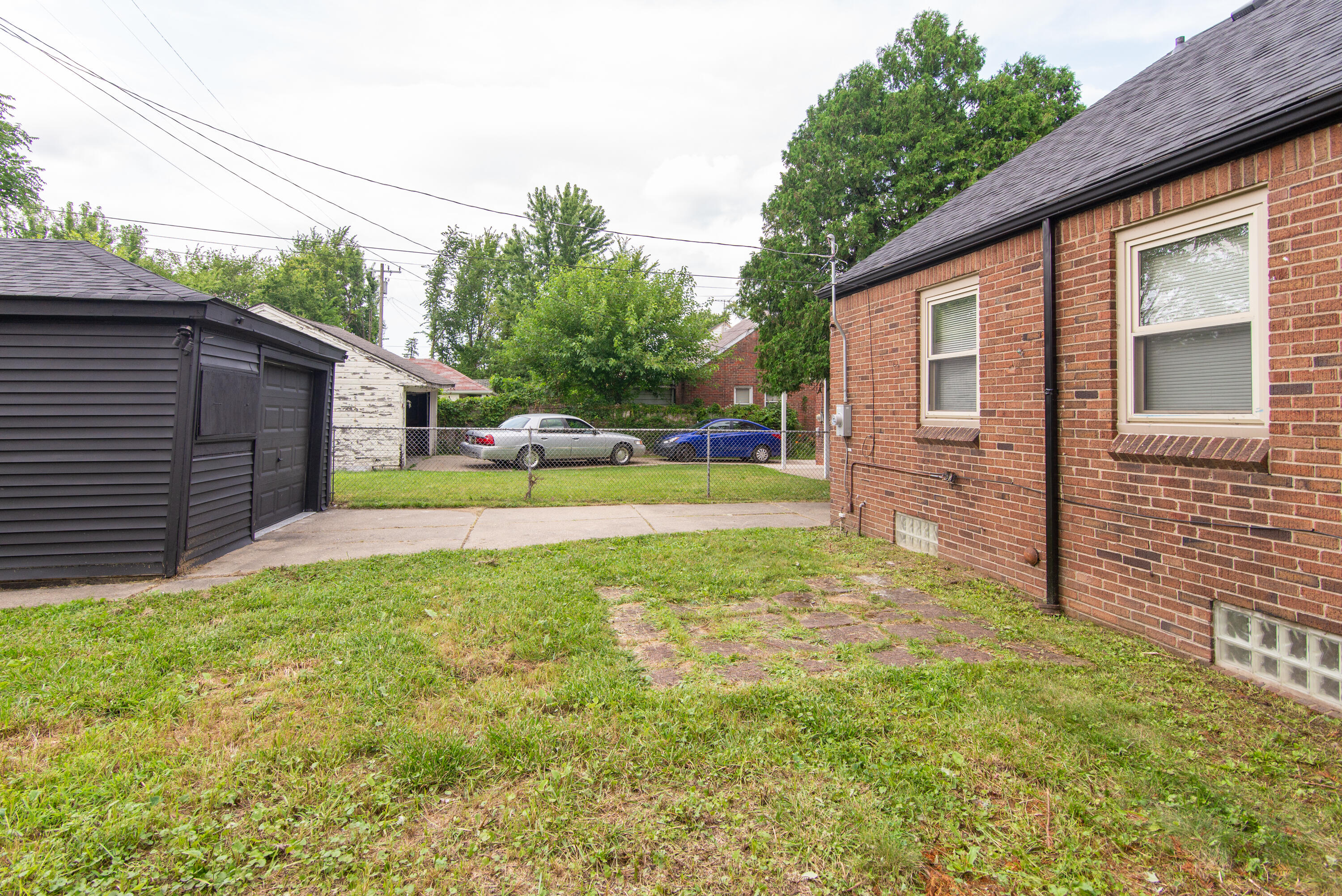 10035 Greensboro Street