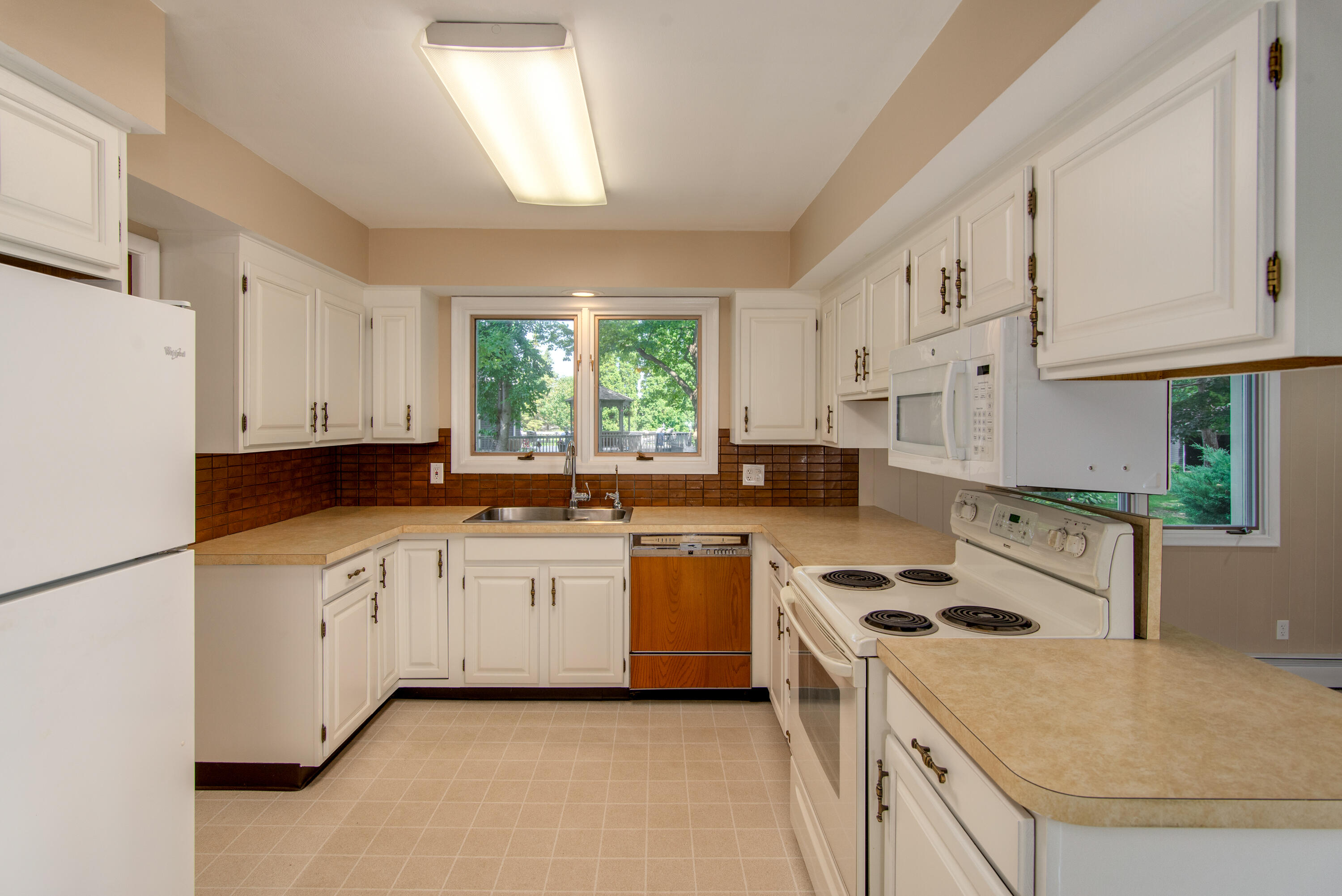 5443 Ameno Lane
