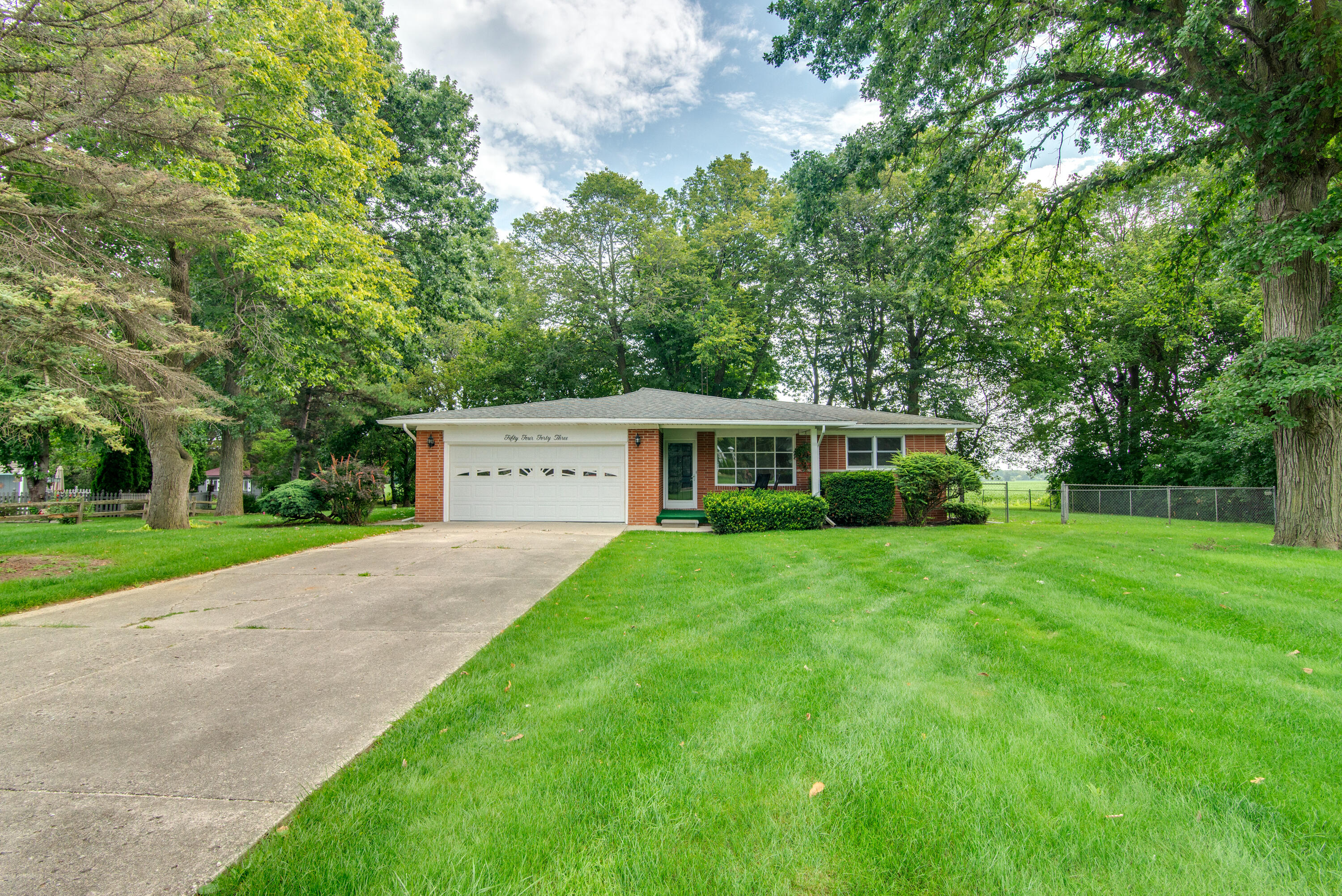 5443 Ameno Lane