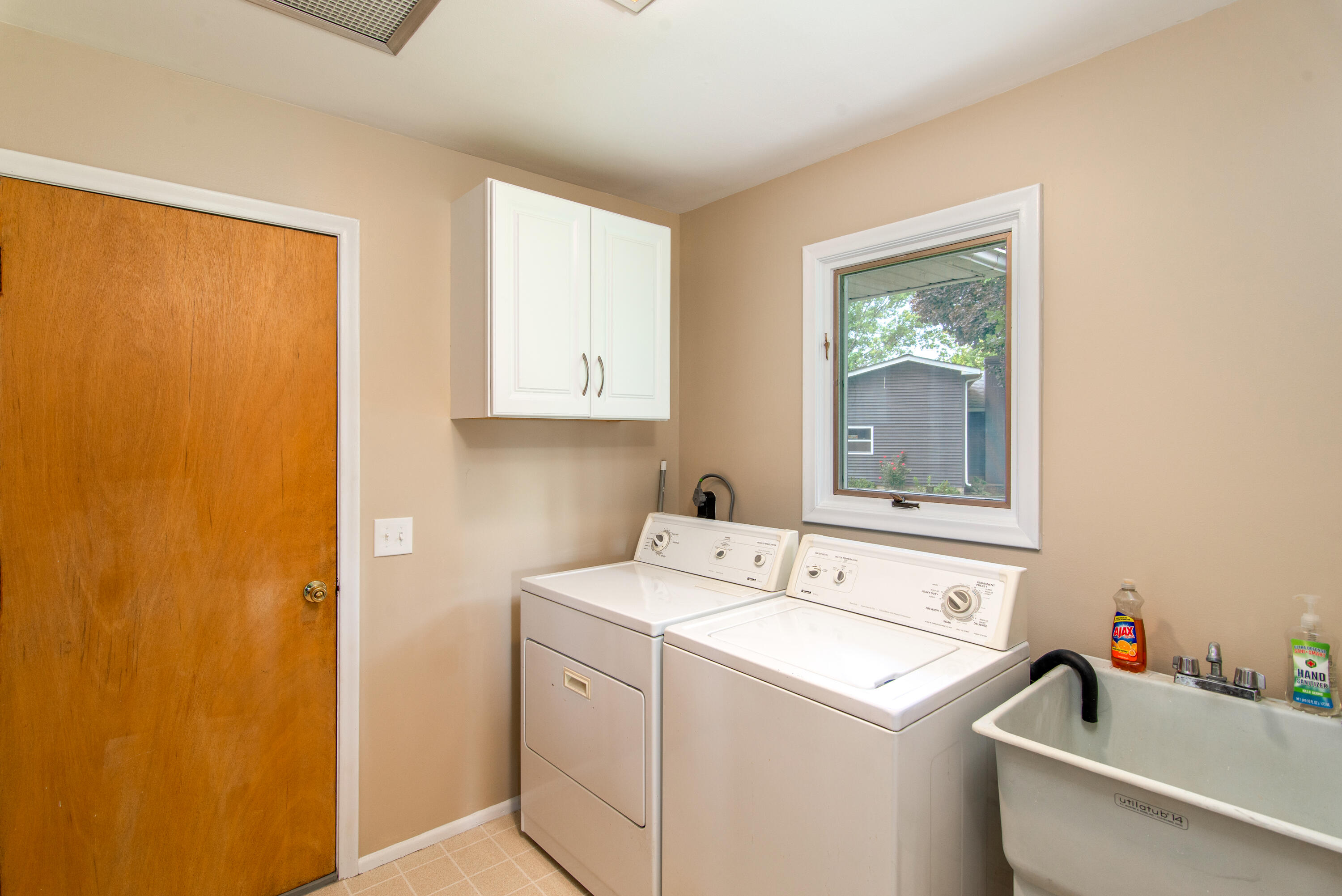 5443 Ameno Lane