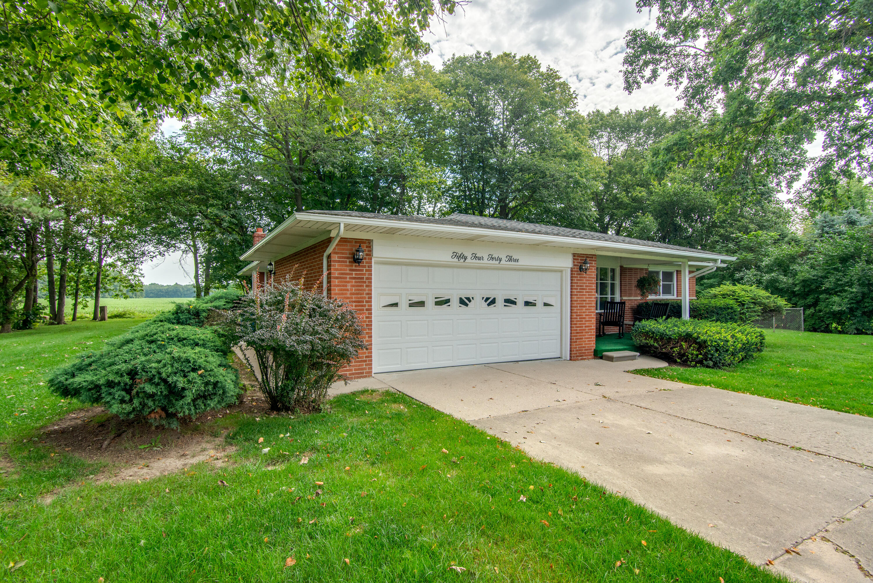 5443 Ameno Lane