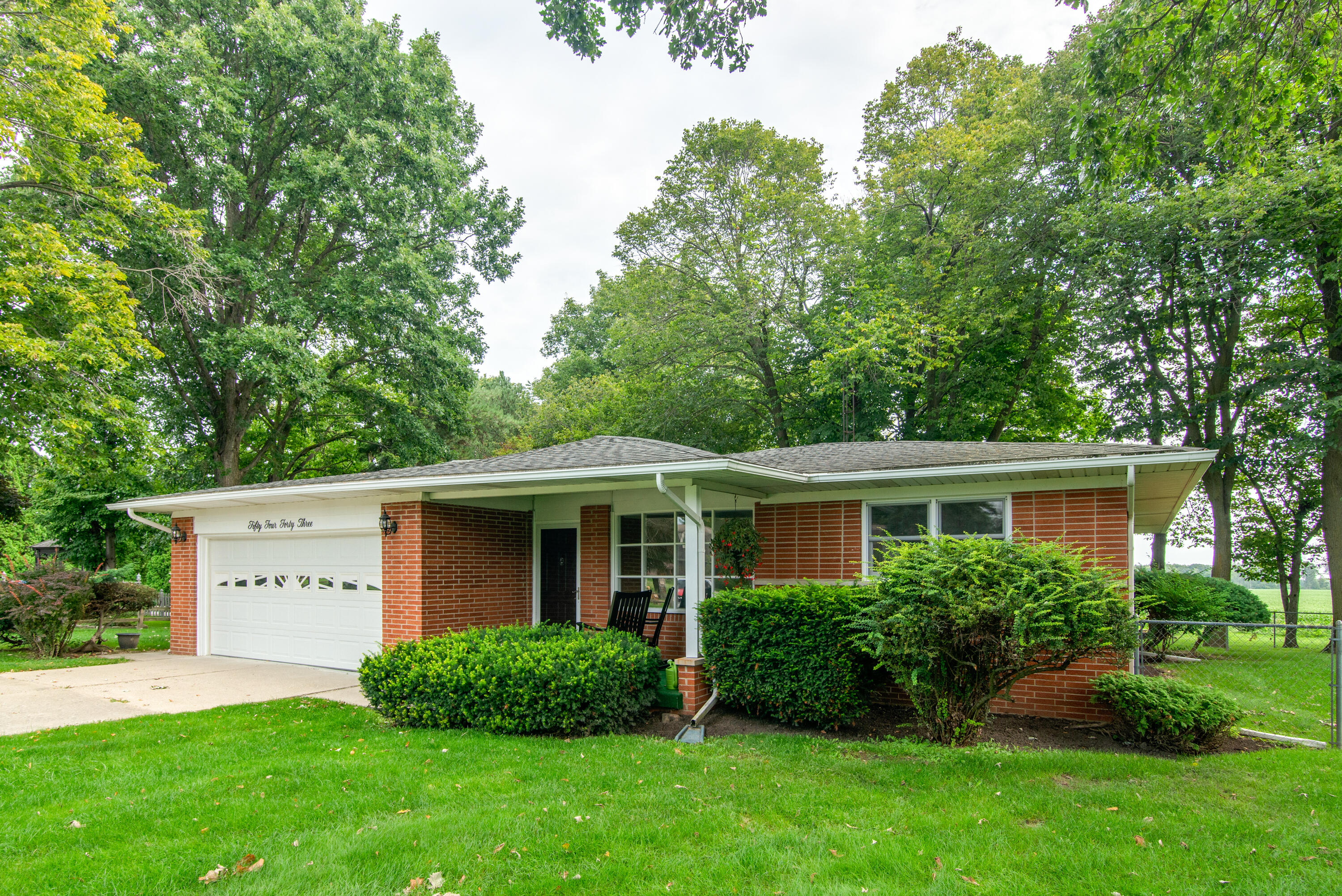 5443 Ameno Lane