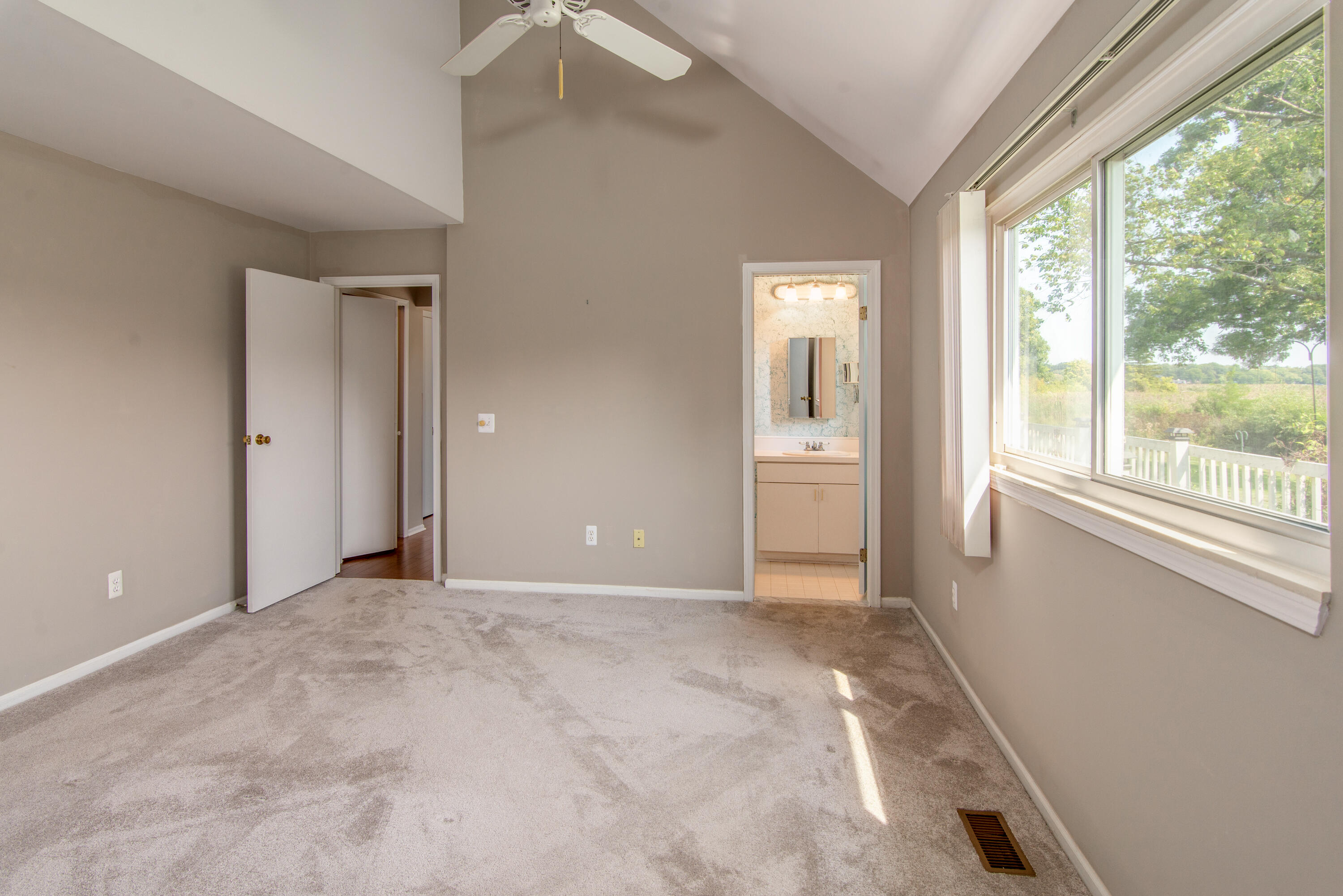 1049 Audubon Drive