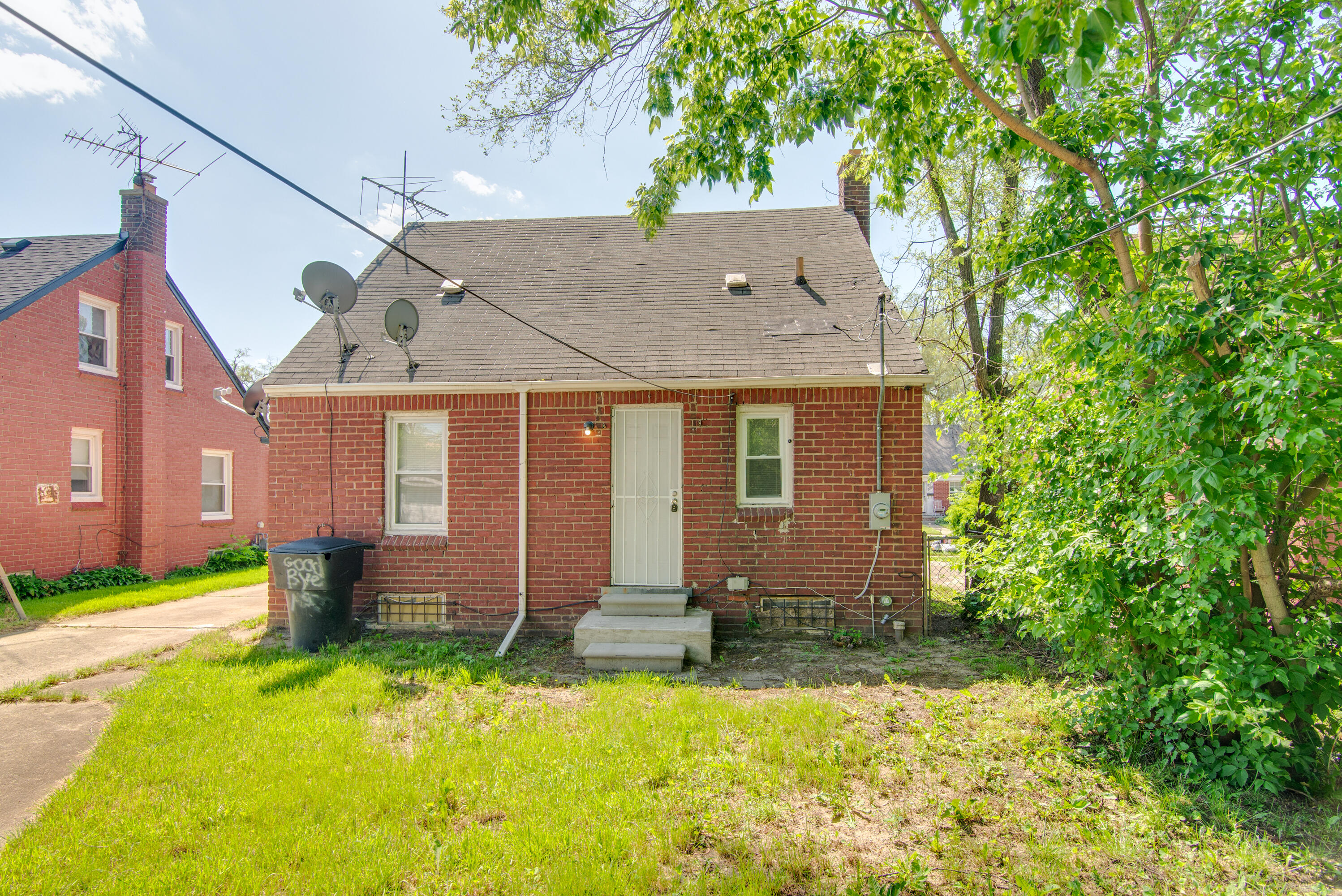 20112 Charest Street