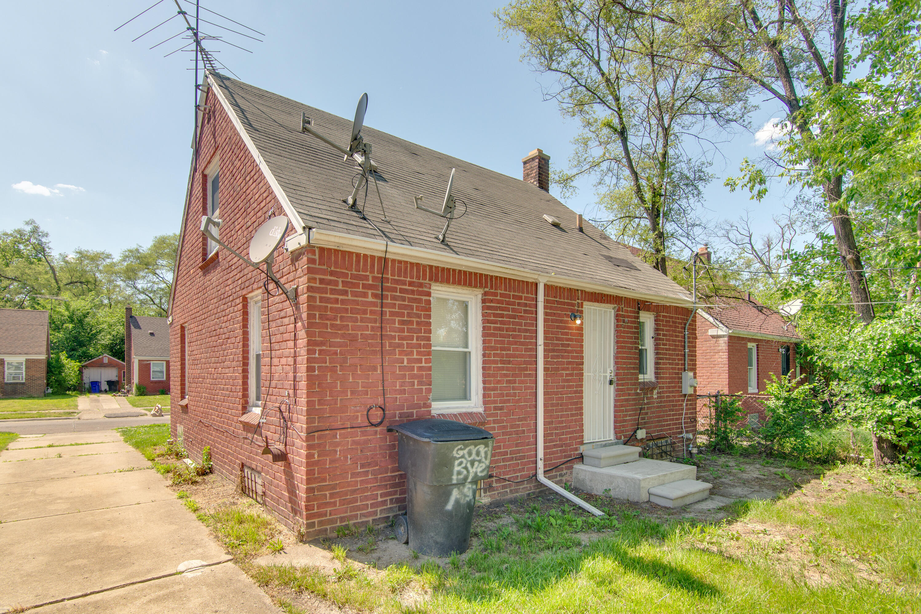 20112 Charest Street