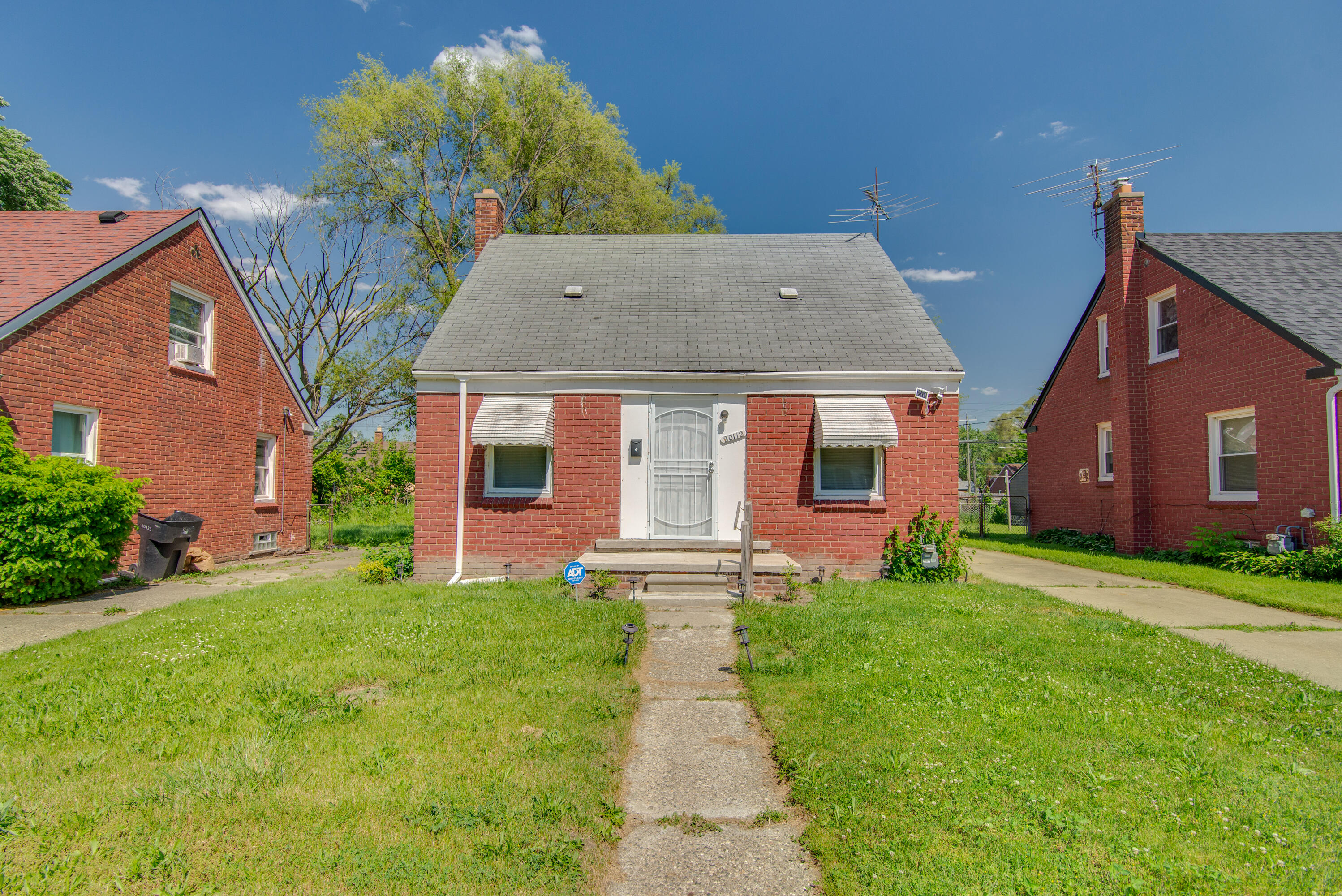 20112 Charest Street