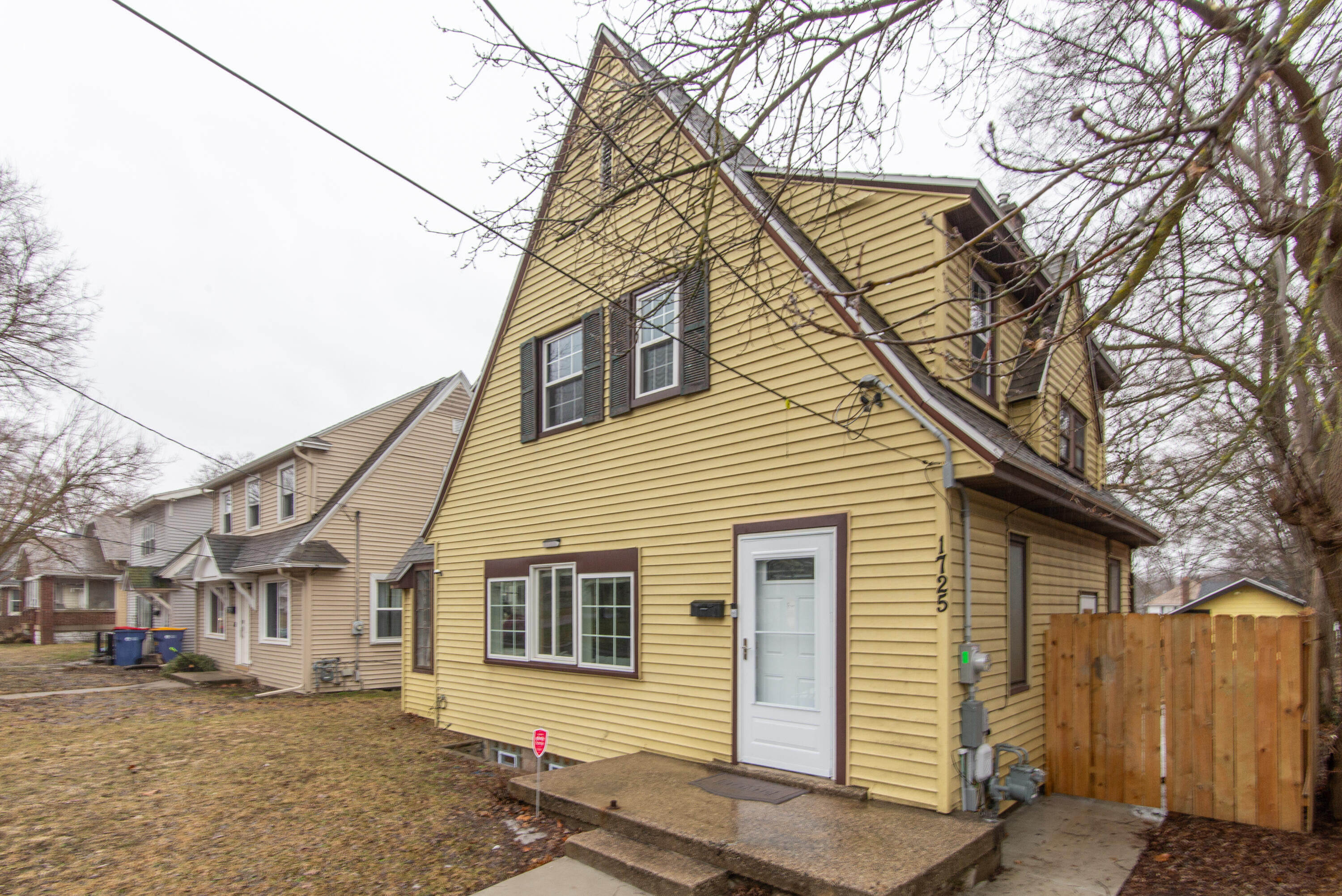 1725 Eastern Avenue SE