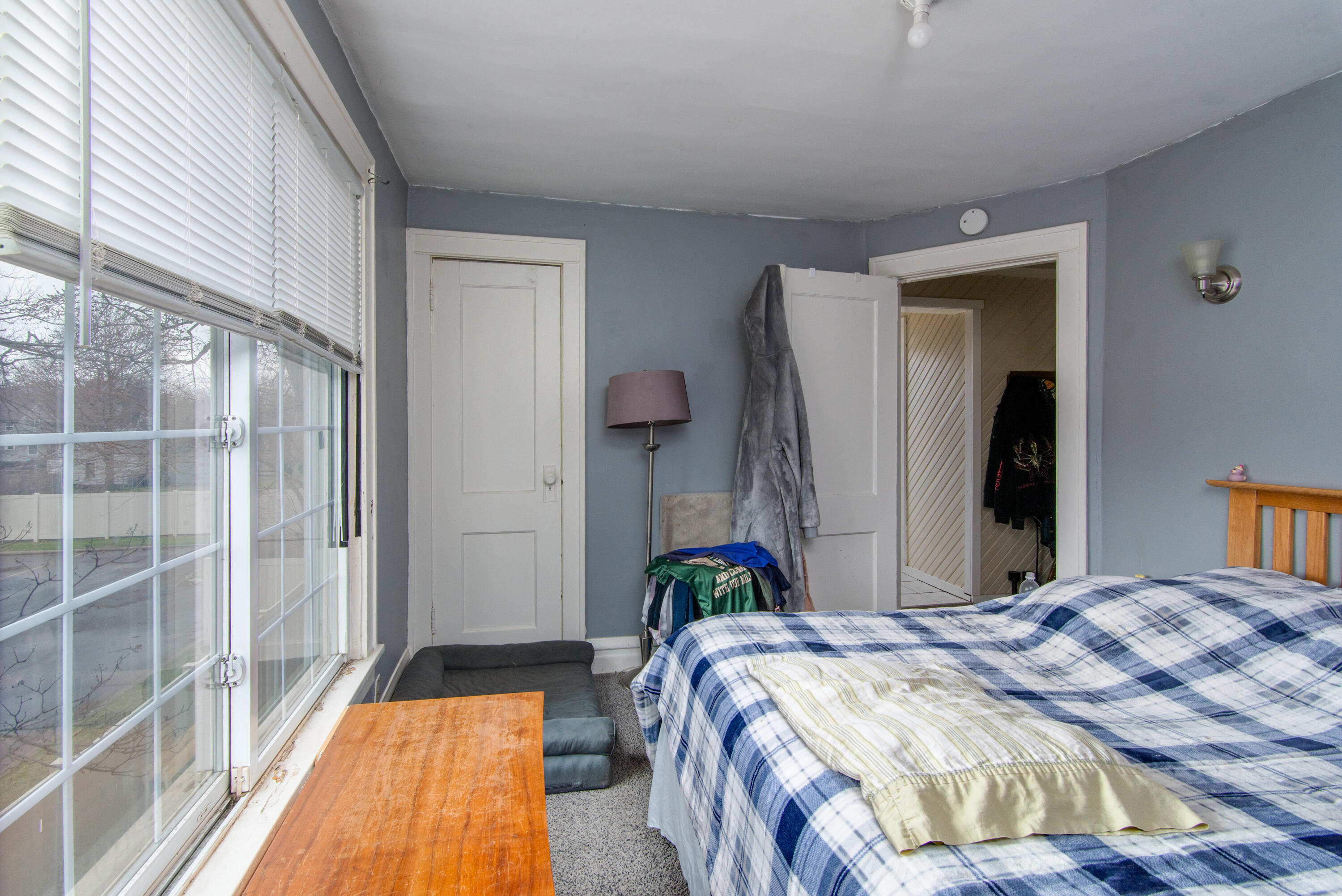 3231 Portage