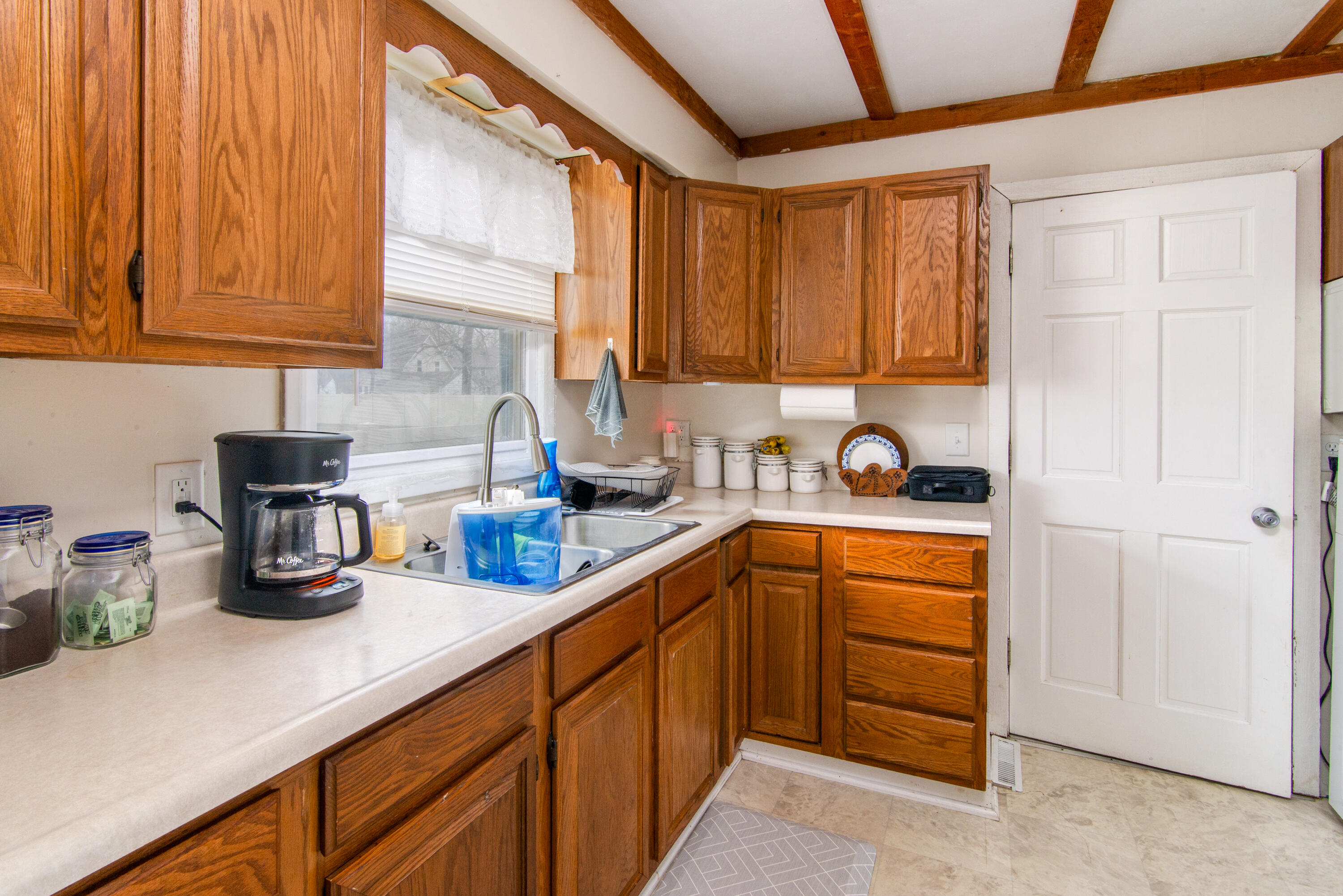 3231 Portage