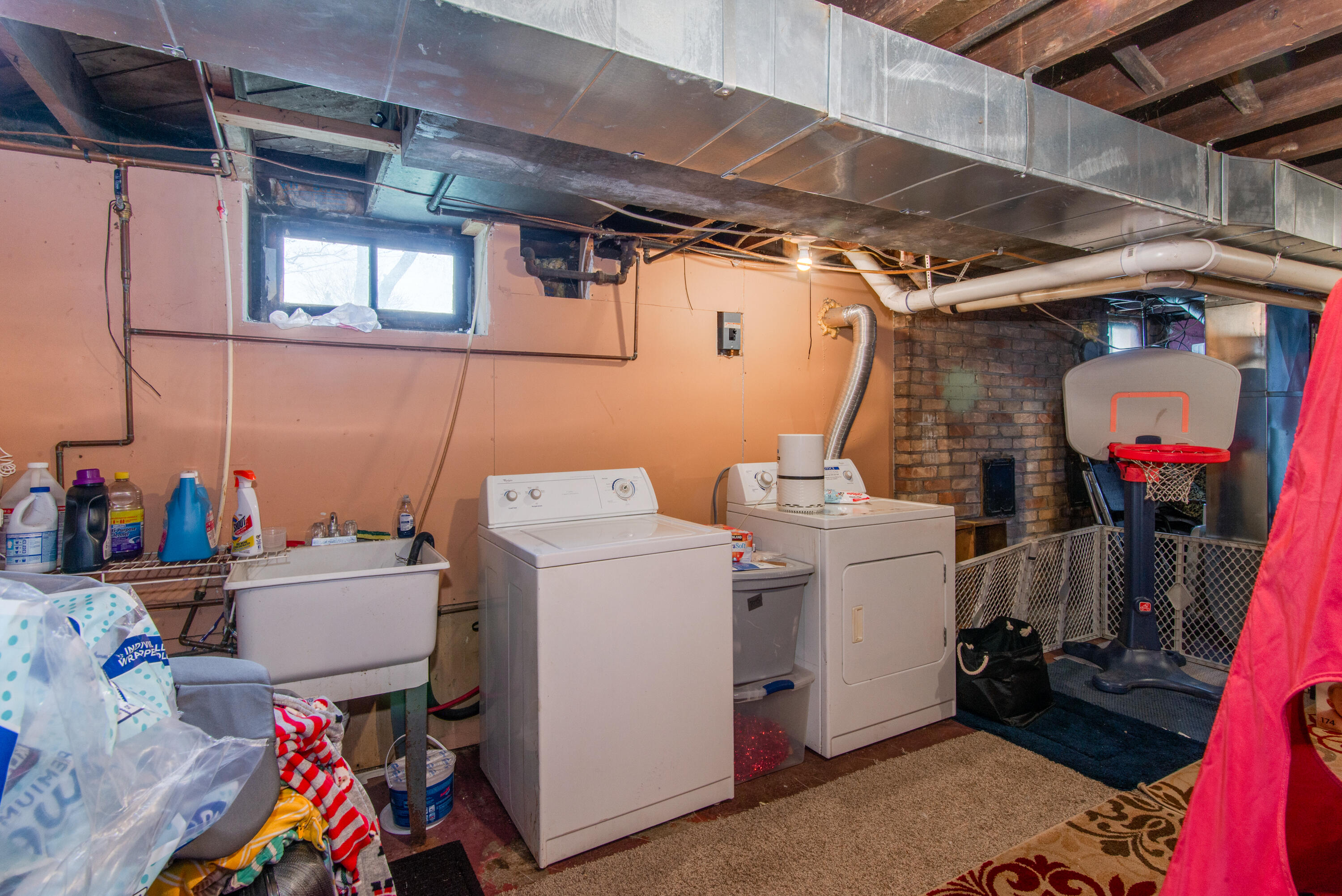 3231 Portage