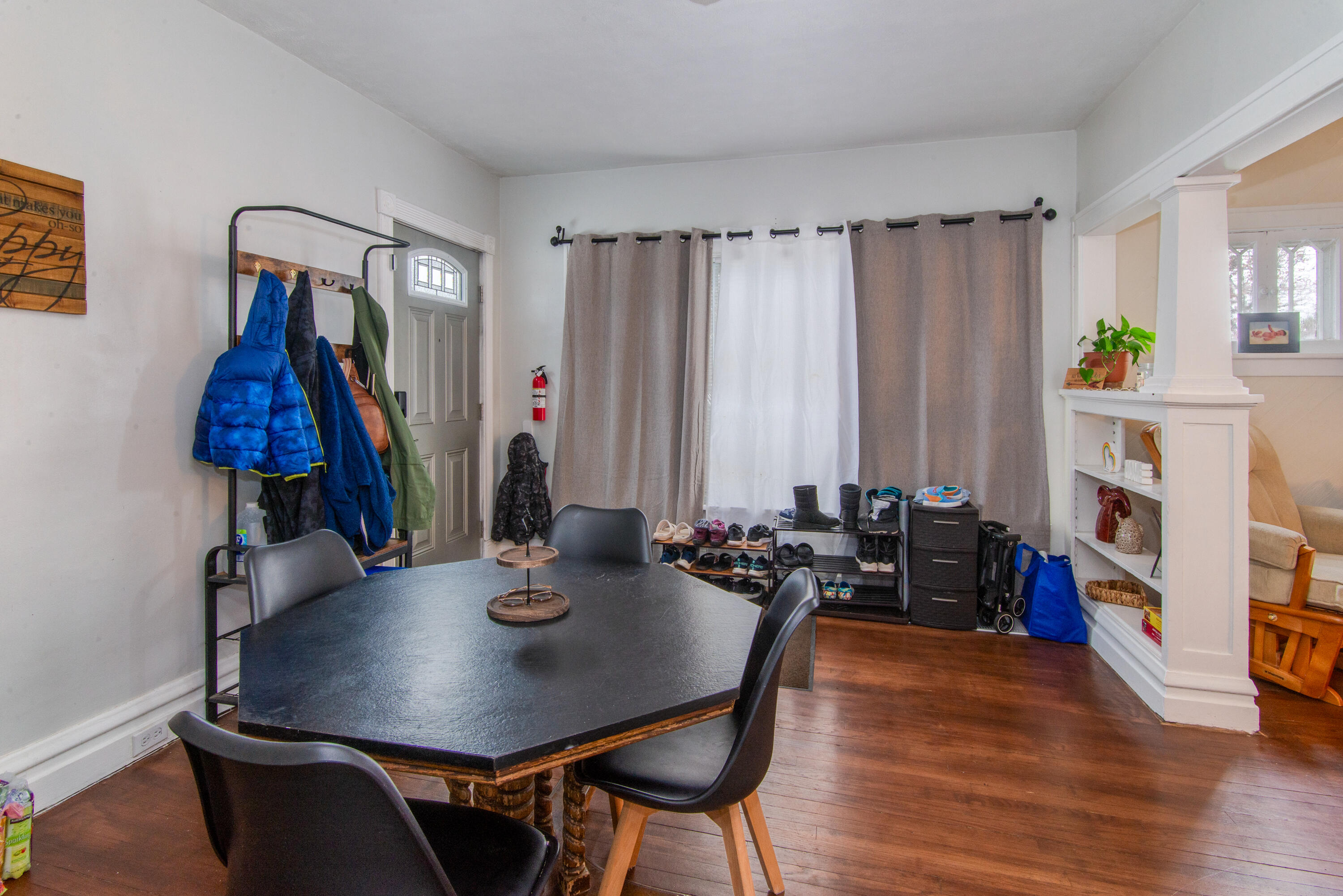 3231 Portage
