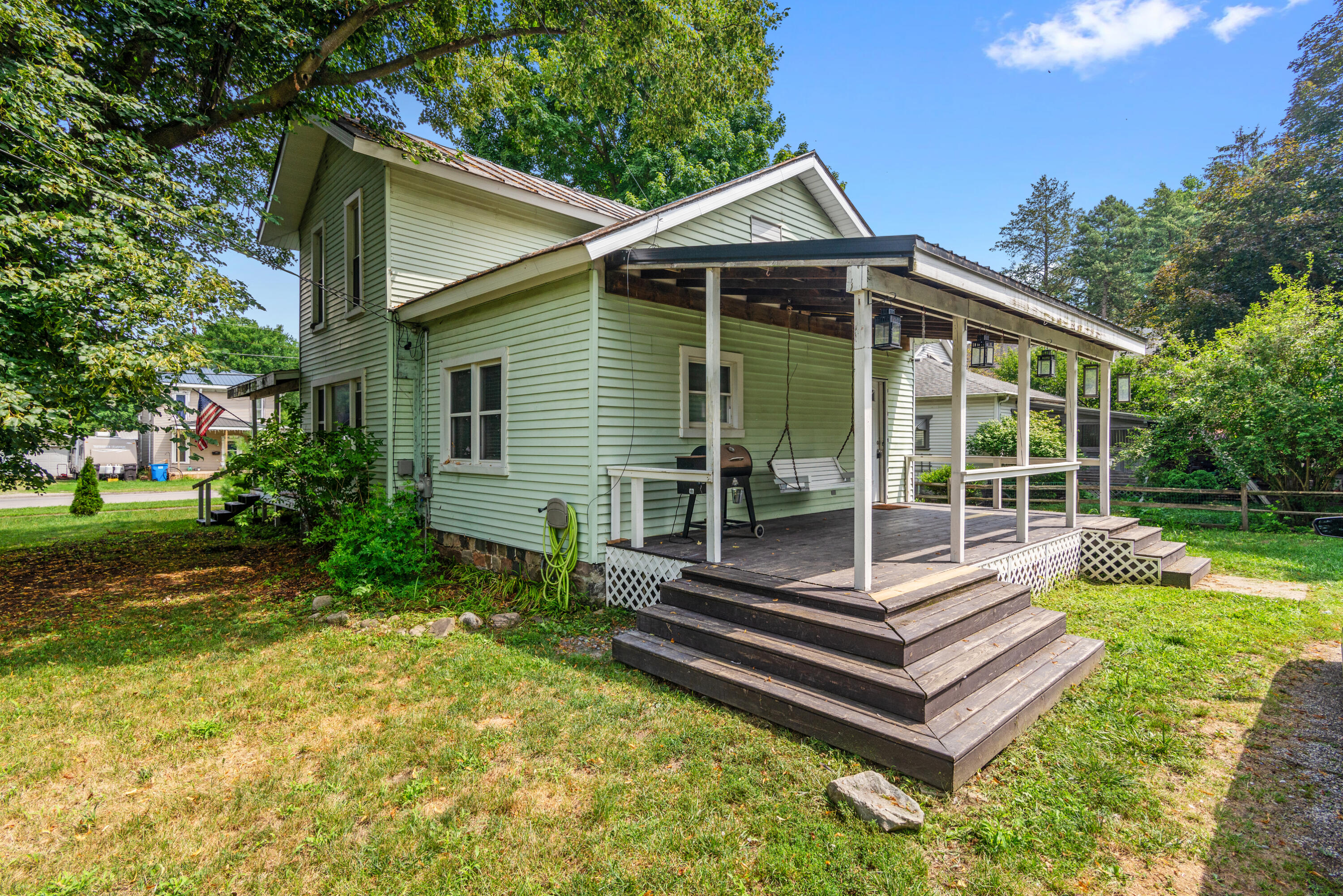 129 W Silver Street