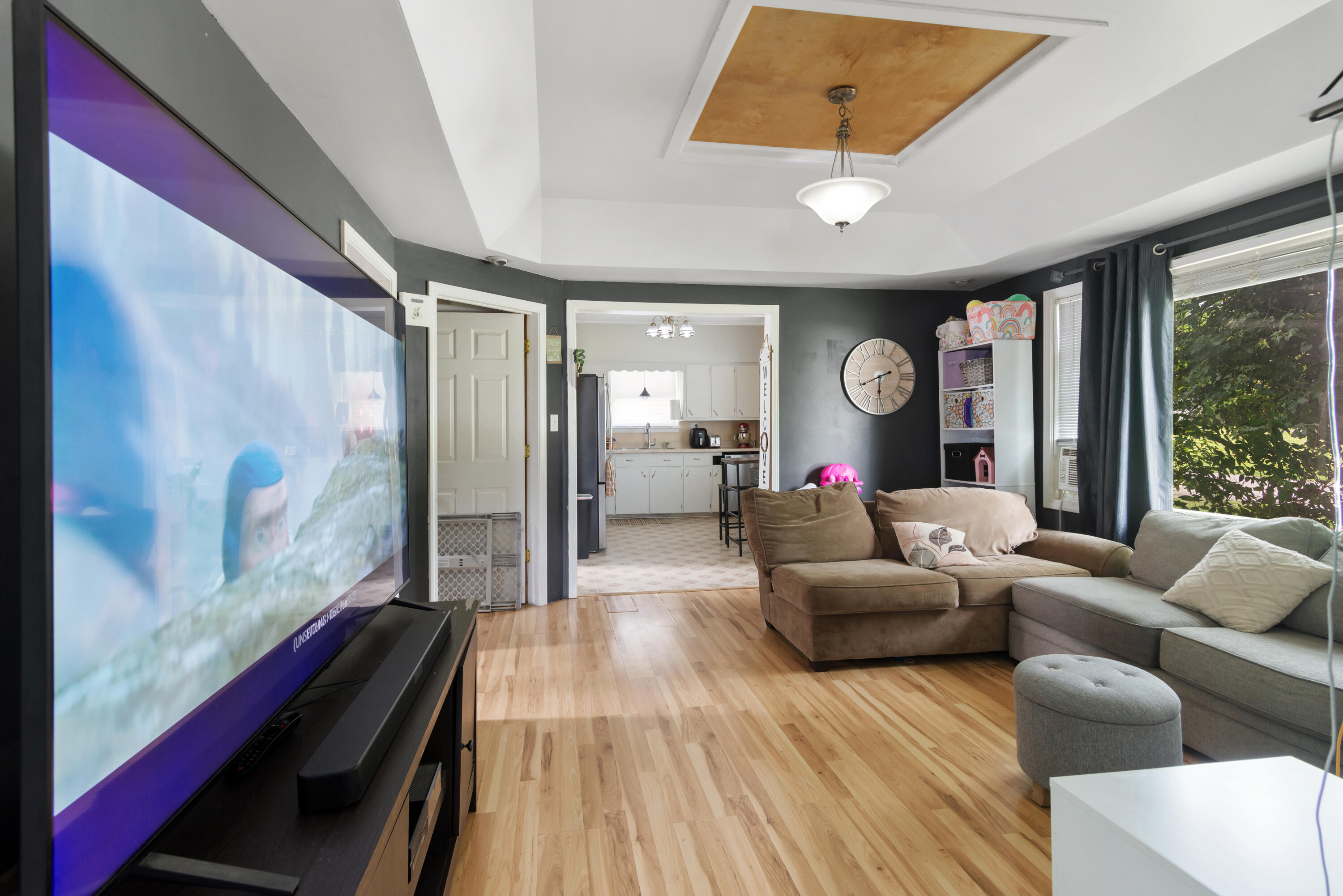 129 W Silver Street
