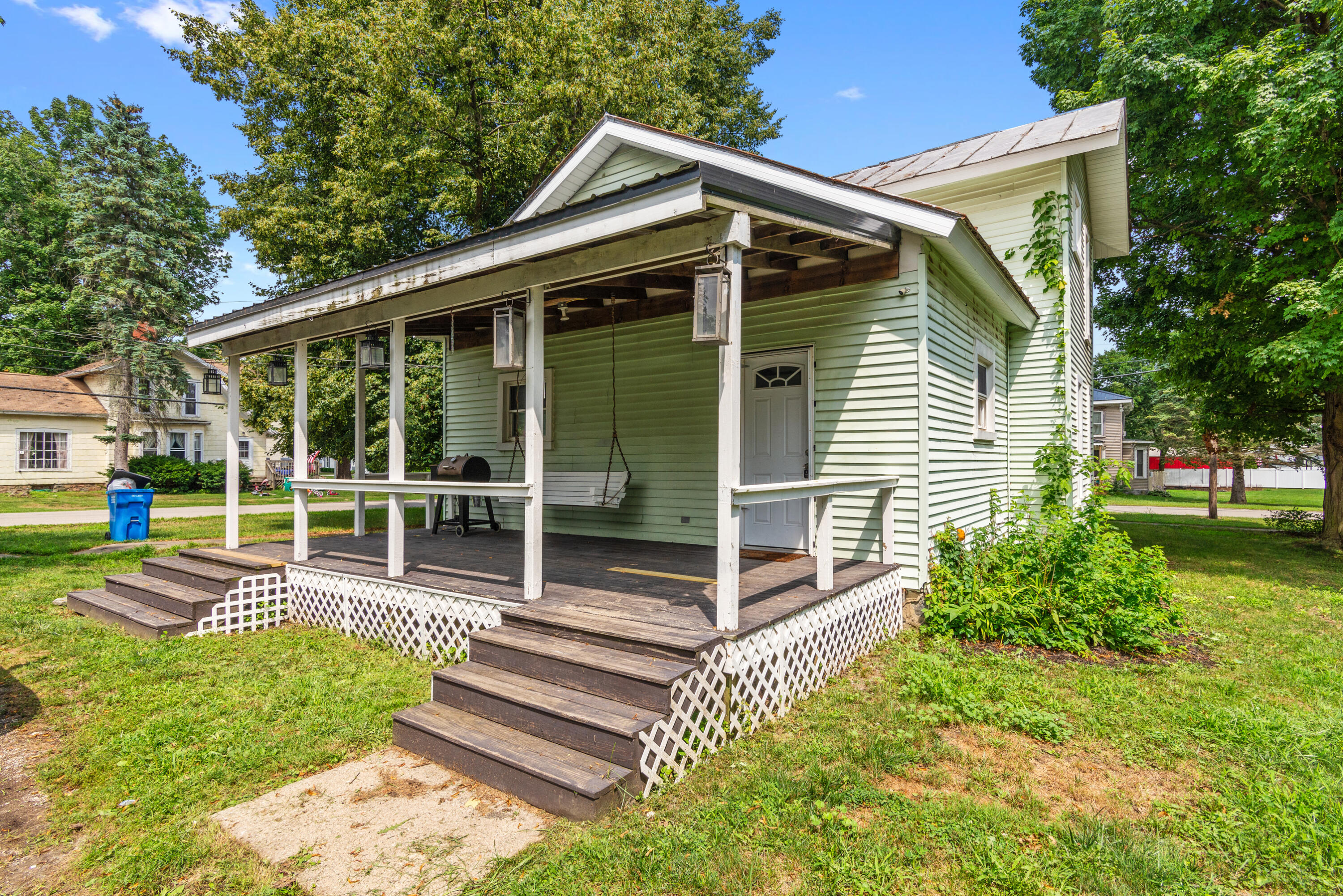 129 W Silver Street