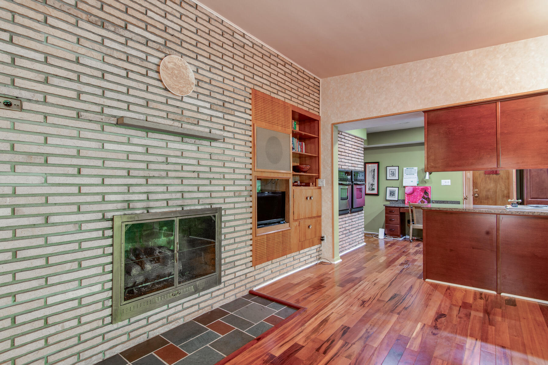 18941 Huntington Avenue