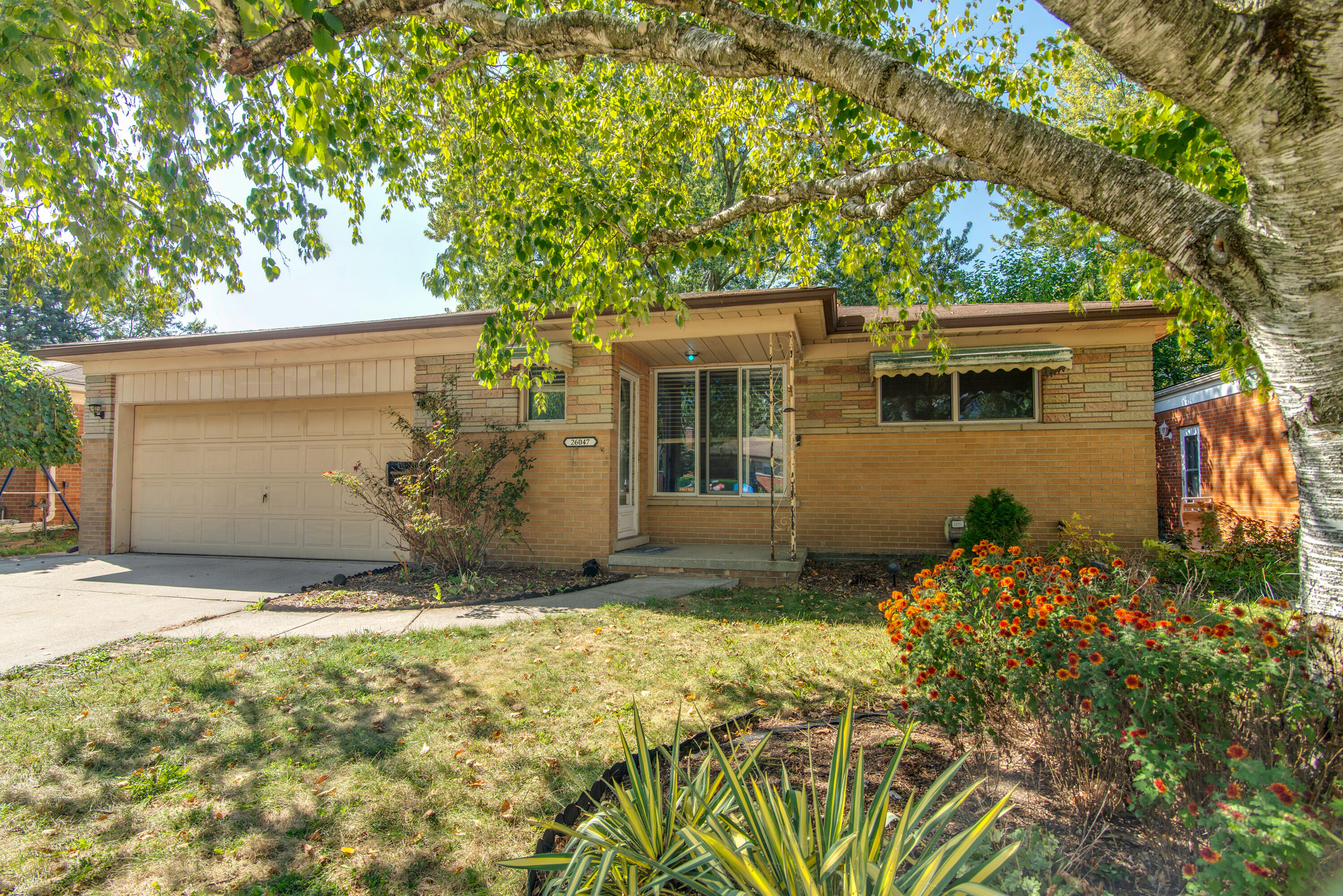 26047 Fairfield Avenue