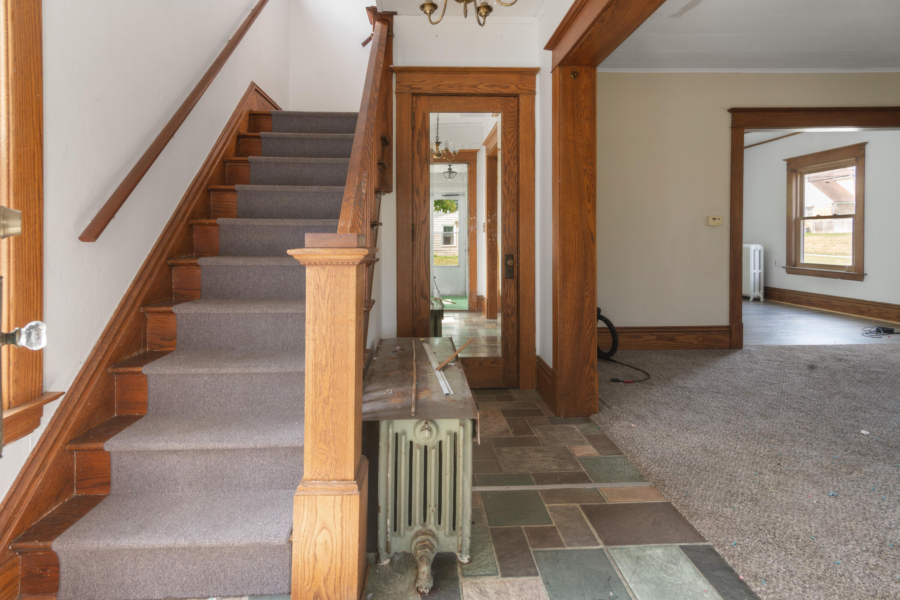 631 Pine Avenue NW