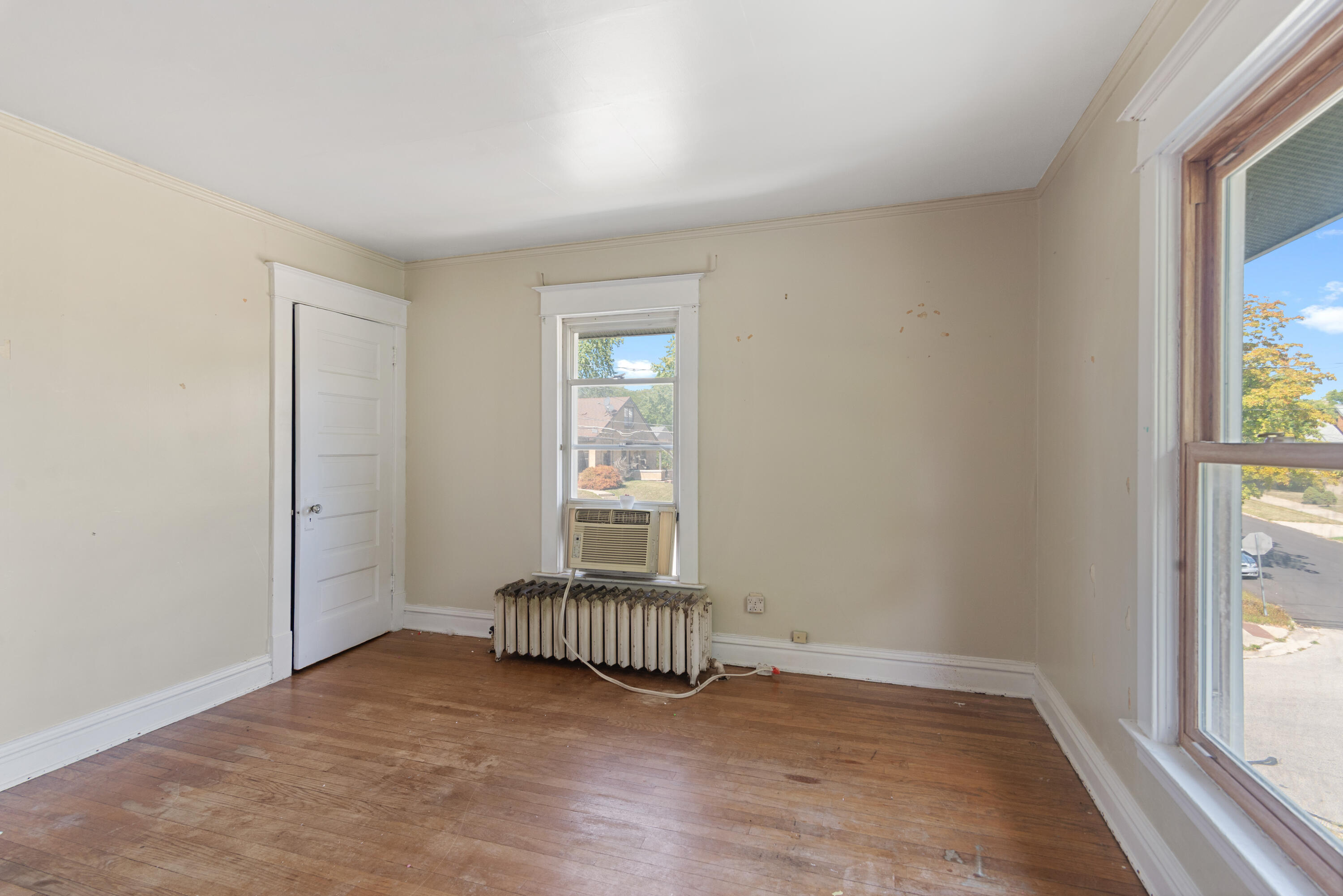 631 Pine Avenue NW