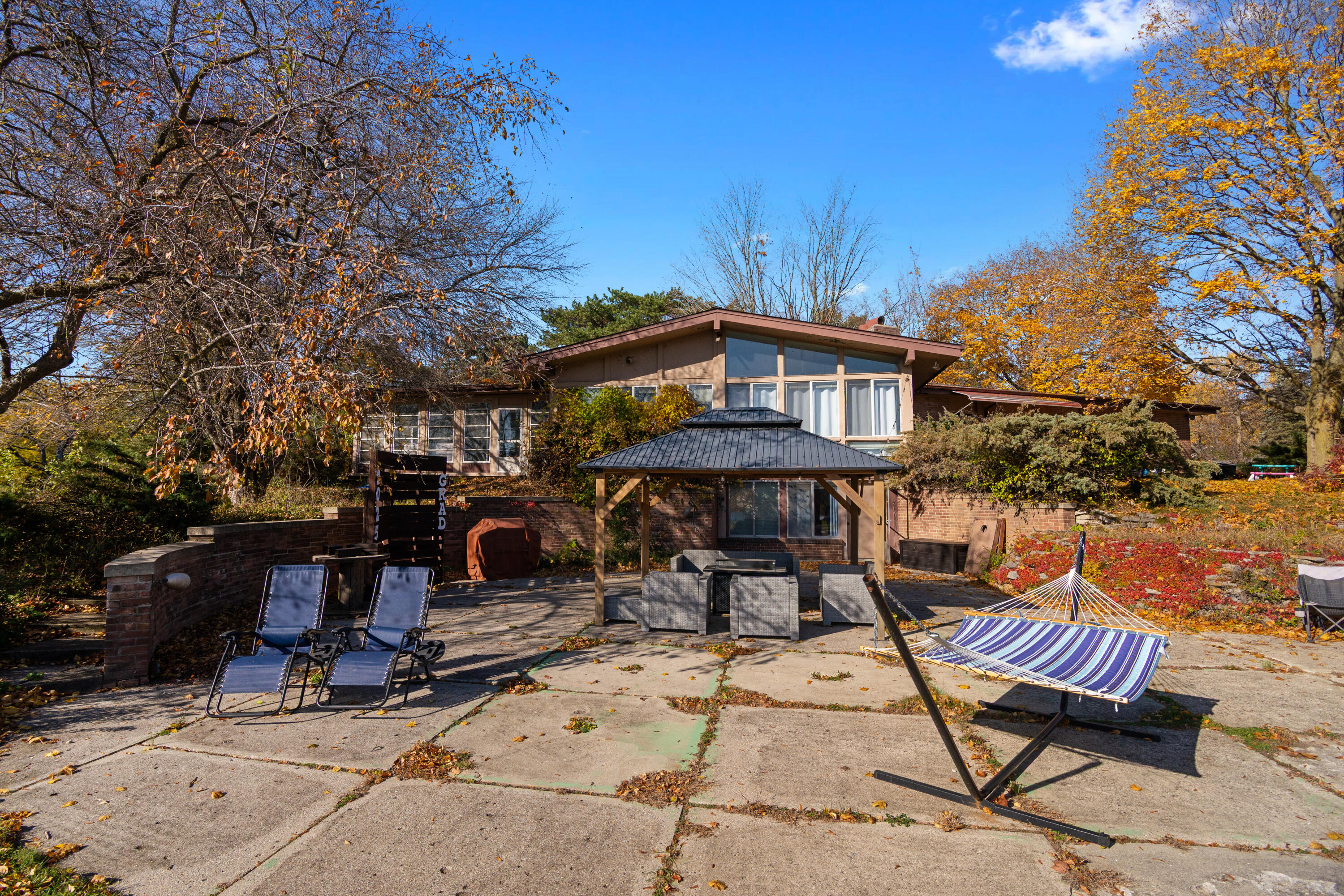 4105 Riverview Drive