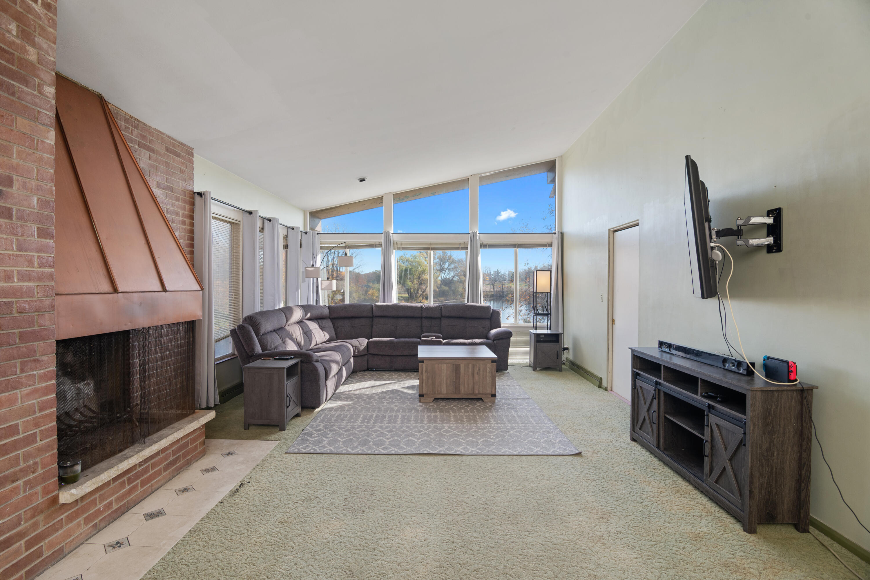 4105 Riverview Drive