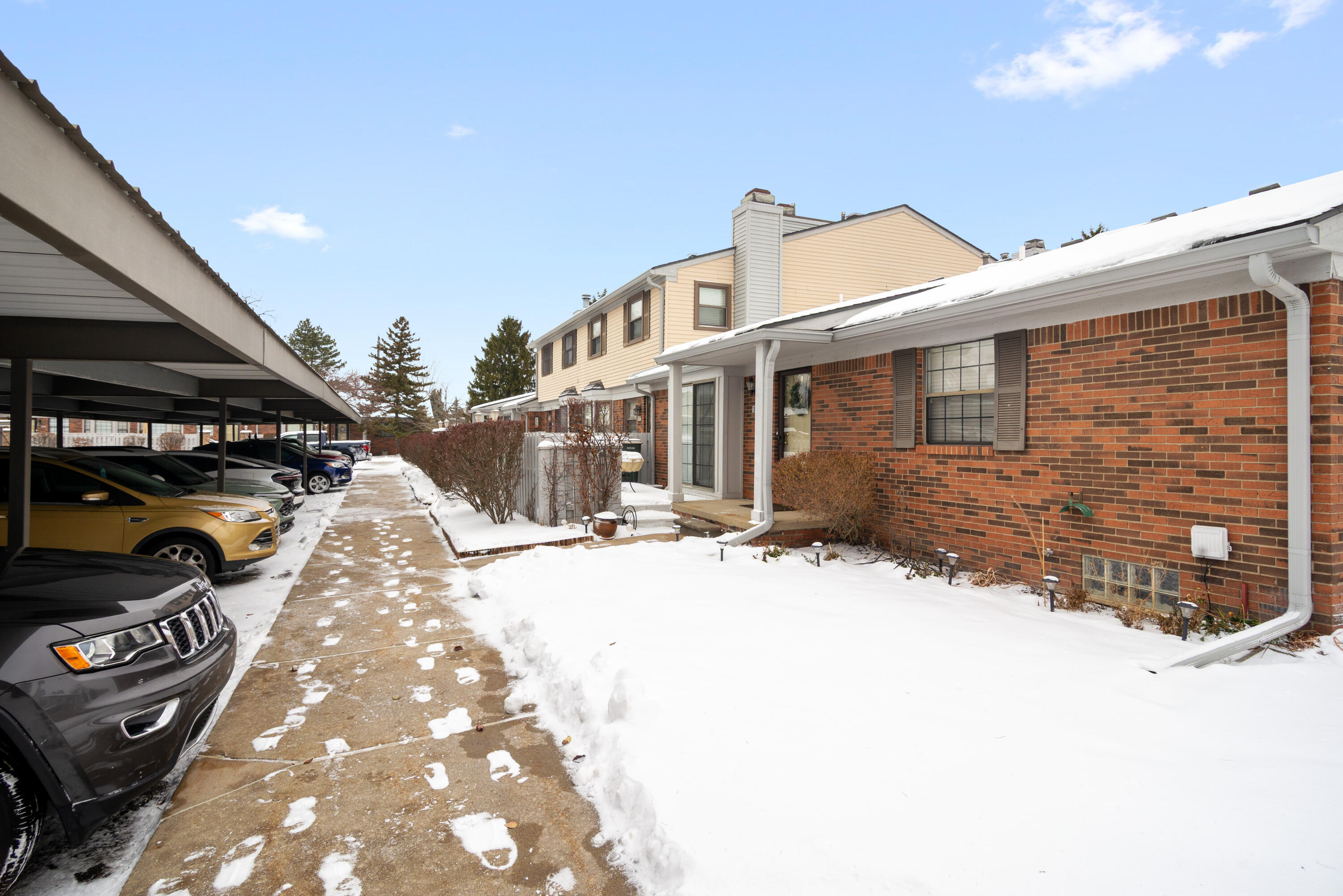 1921 Vine Way Drive 35