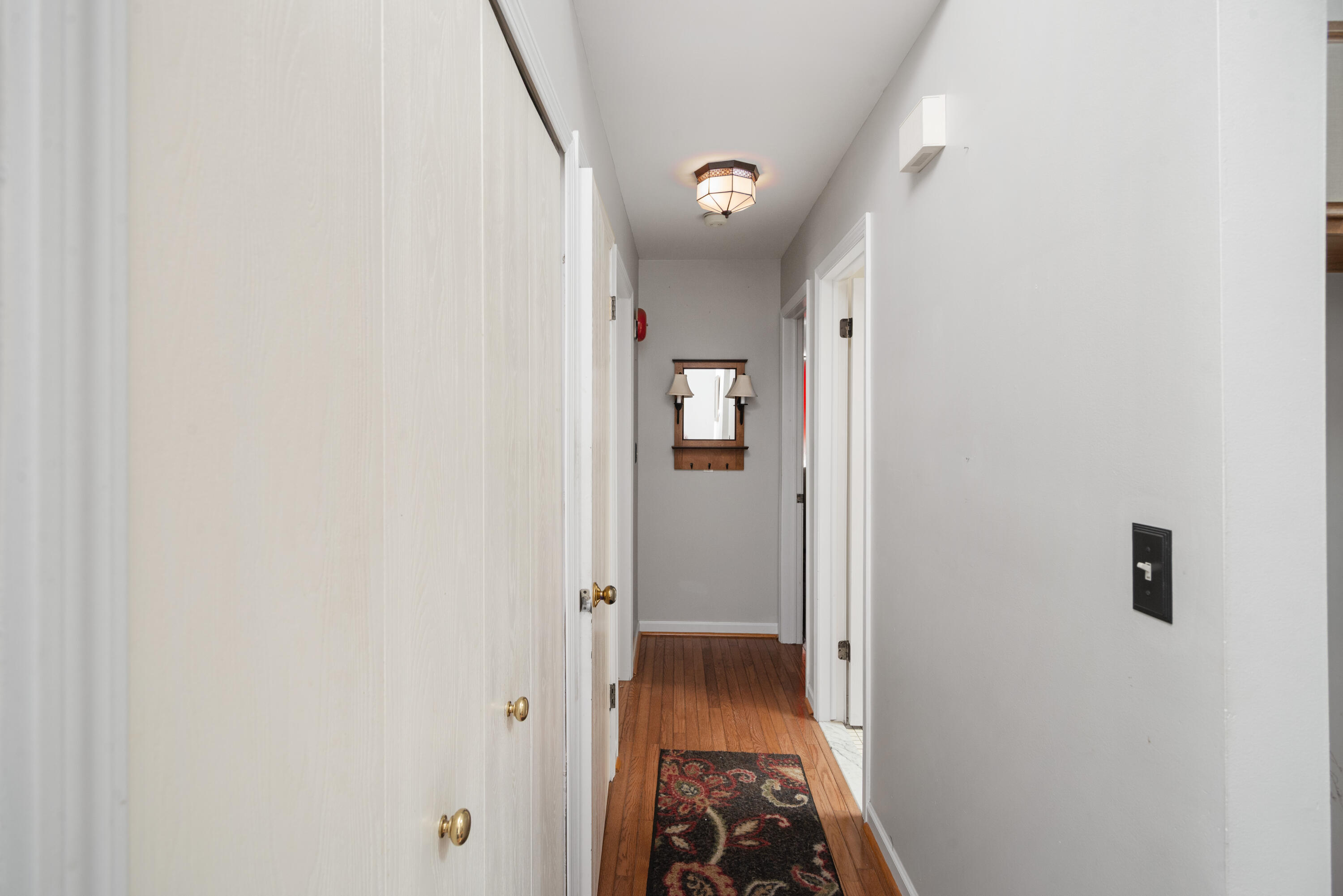1921 Vine Way Drive 35