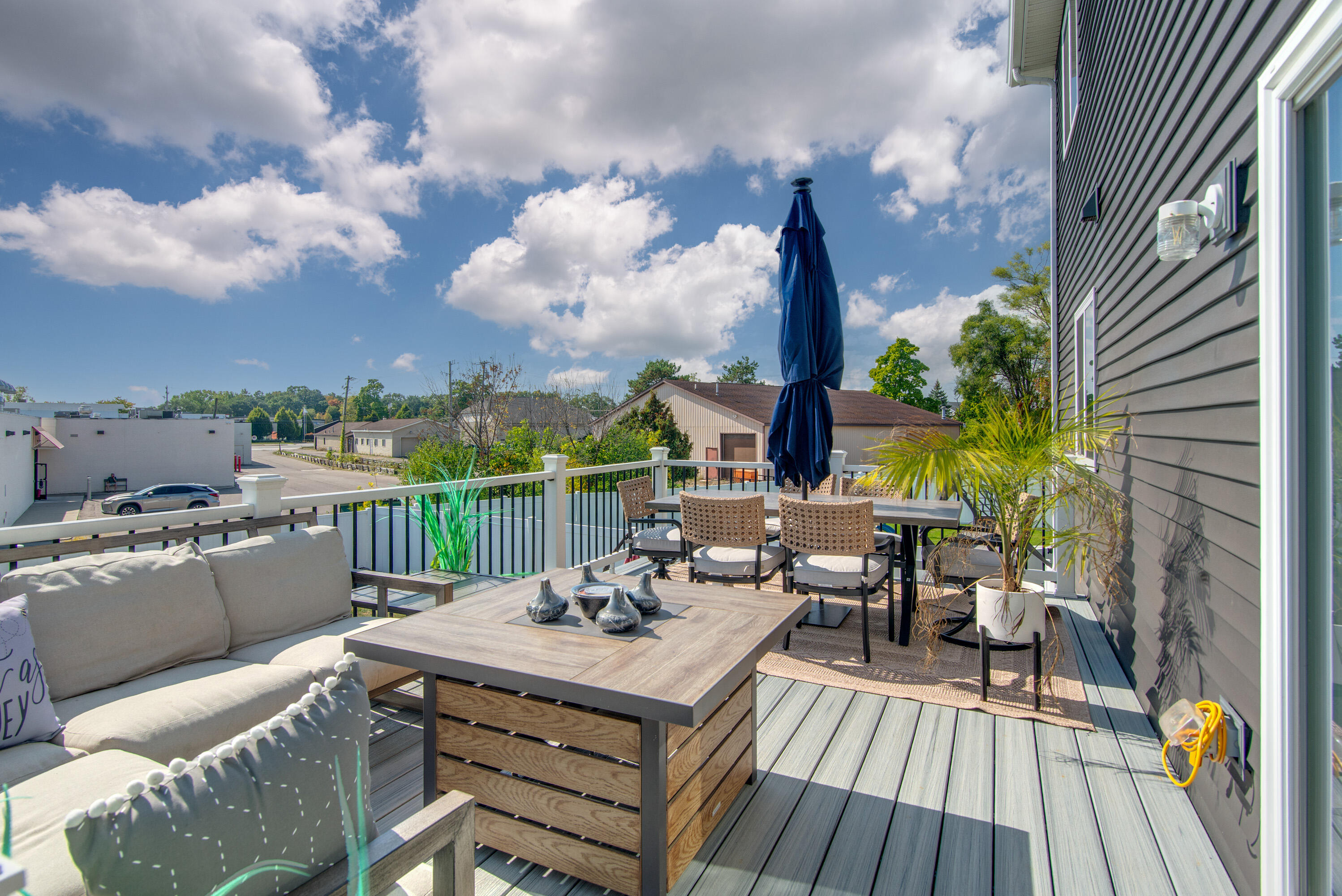 5373 Rural Terrace
