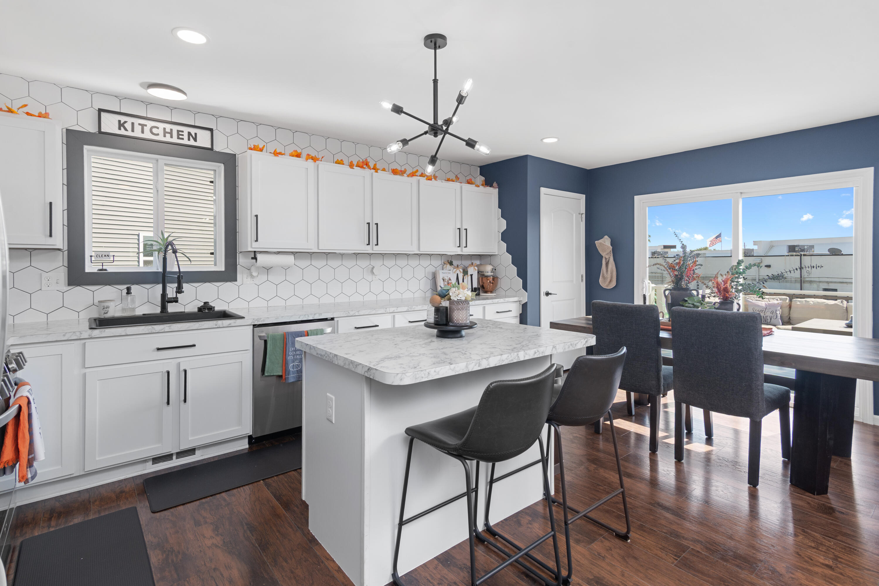 5373 Rural Terrace