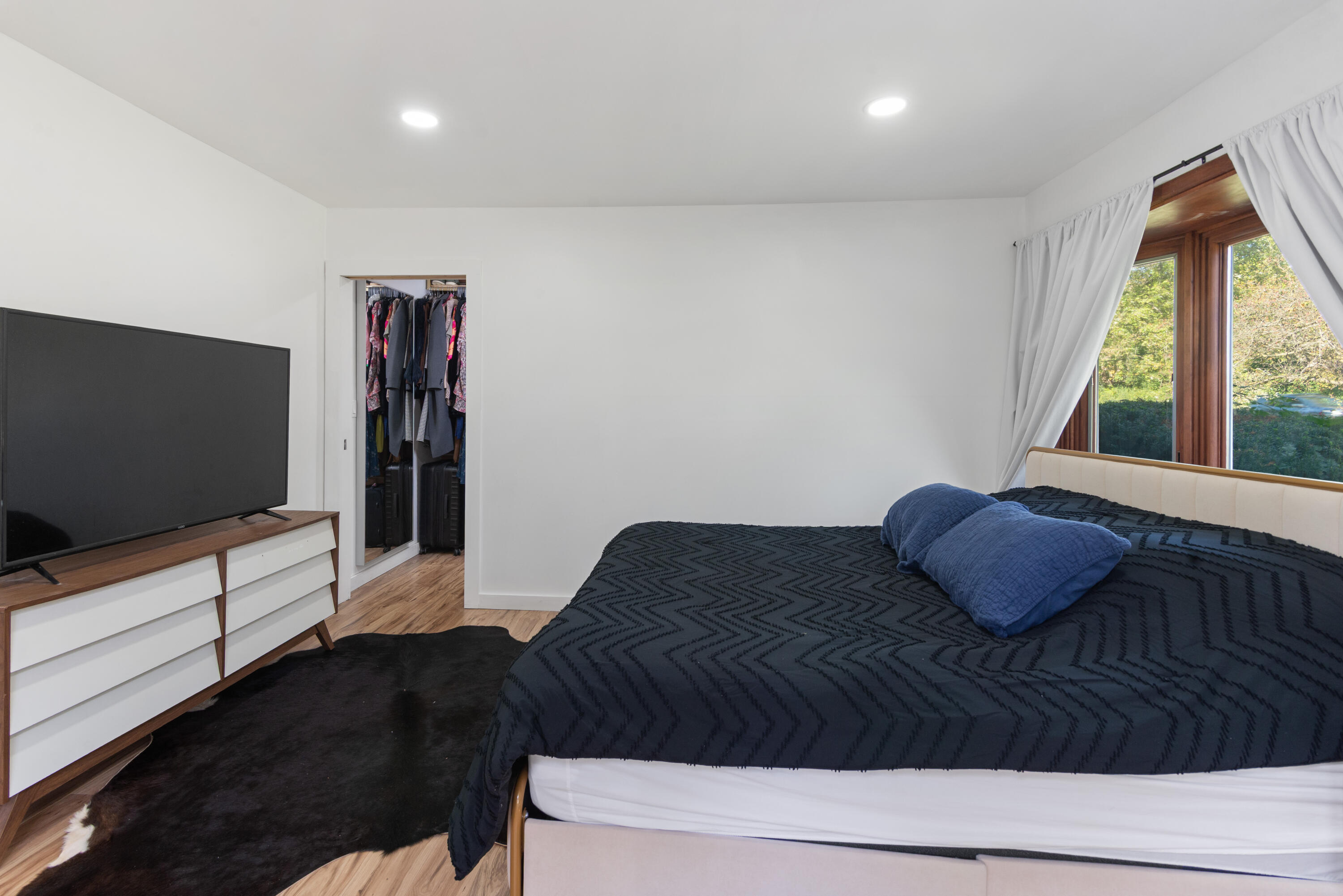 6810 N Territorial Road